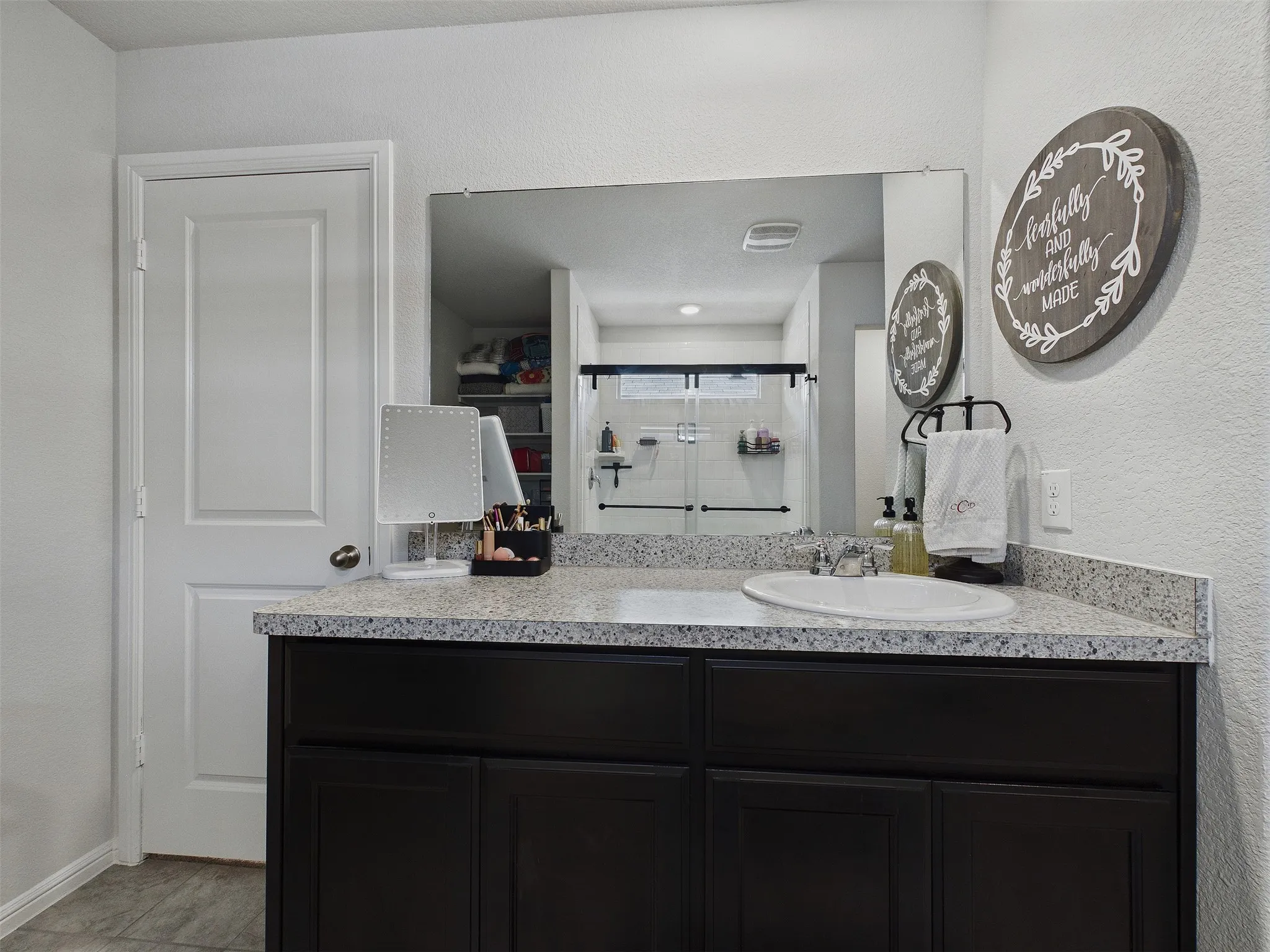 Single Family Residence For Sale in Denton County , 16705 Porterfield Lane, Justin, Texas 76247, 3 Bedrooms, 2 Bathrooms, 2 Garage spaces, 1,554 Sqft, built in 2022, Price $320,000, mls#21249452, Real Estate Agent in Justin, Homes For Sale in Denton county, Homes For Sale in Justin, Realtor in Justin Texas, Real Estate Brokerage Independent Realty Texas, Luminita Cordes Realtor