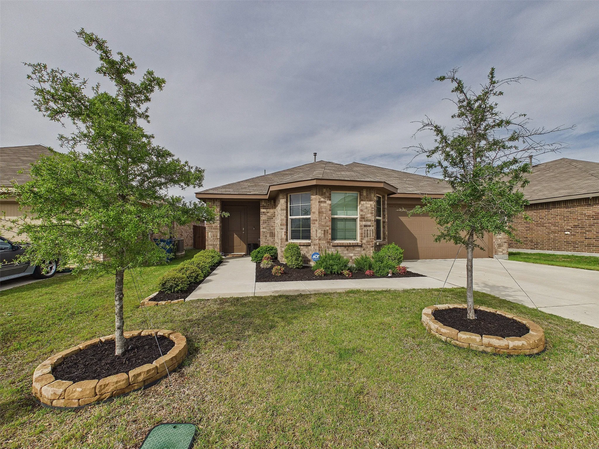 Single Family Residence For Sale in Denton County , 16705 Porterfield Lane, Justin, Texas 76247, 3 Bedrooms, 2 Bathrooms, 2 Garage spaces, 1,554 Sqft, built in 2022, Price $320,000, mls#21249452, Real Estate Agent in Justin, Homes For Sale in Denton county, Homes For Sale in Justin, Realtor in Justin Texas, Real Estate Brokerage Independent Realty Texas, Luminita Cordes Realtor