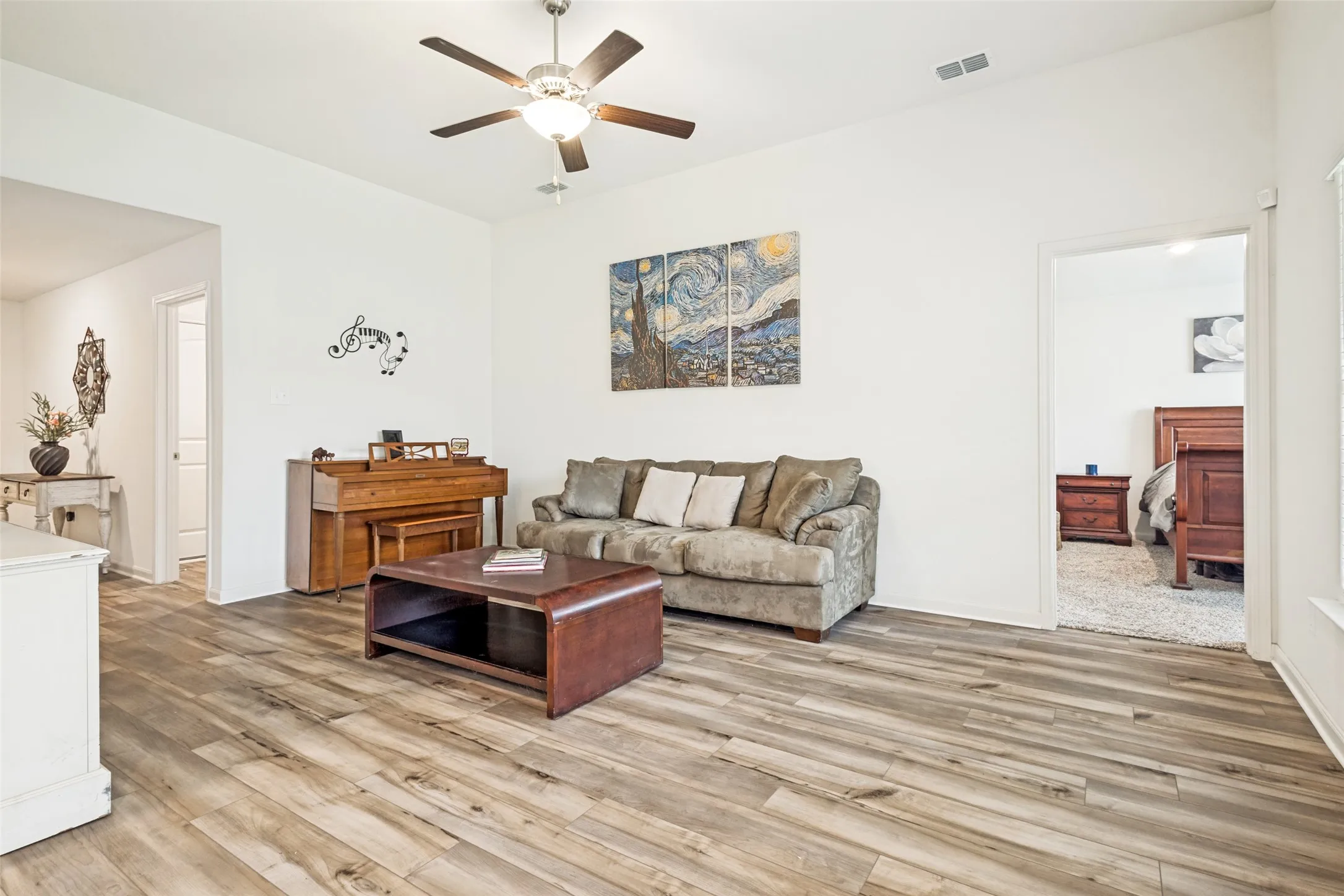 Single Family Residence For Sale in Denton County , 13519 Beaverhead Street, Ponder, Texas 76259, 3 Bedrooms, 2 Bathrooms, 2 Garage spaces, 1,317 Sqft, built in 2022, Preowned, Price $266,000, mls#21246388, Real Estate Agent in Ponder, Homes For Sale in Denton county, Homes For Sale in Ponder, Realtor in Ponder Texas, Real Estate Brokerage Independent Realty Texas, Luminita Cordes Realtor