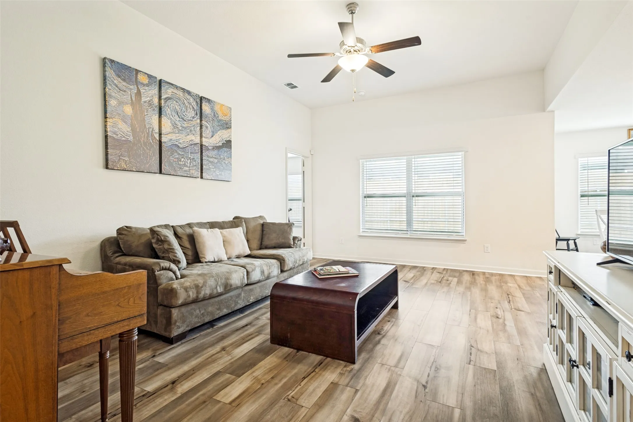 Single Family Residence For Sale in Denton County , 13519 Beaverhead Street, Ponder, Texas 76259, 3 Bedrooms, 2 Bathrooms, 2 Garage spaces, 1,317 Sqft, built in 2022, Preowned, Price $266,000, mls#21246388, Real Estate Agent in Ponder, Homes For Sale in Denton county, Homes For Sale in Ponder, Realtor in Ponder Texas, Real Estate Brokerage Independent Realty Texas, Luminita Cordes Realtor
