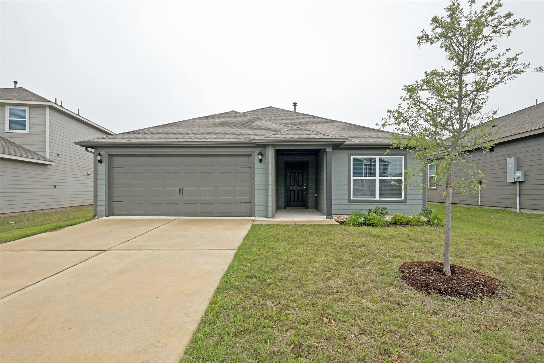 Single Family Residence For Sale in Denton County , 13519 Beaverhead Street, Ponder, Texas 76259, 3 Bedrooms, 2 Bathrooms, 2 Garage spaces, 1,317 Sqft, built in 2022, Preowned, Price $266,000, mls#21246388, Real Estate Agent in Ponder, Homes For Sale in Denton county, Homes For Sale in Ponder, Realtor in Ponder Texas, Real Estate Brokerage Independent Realty Texas, Luminita Cordes Realtor