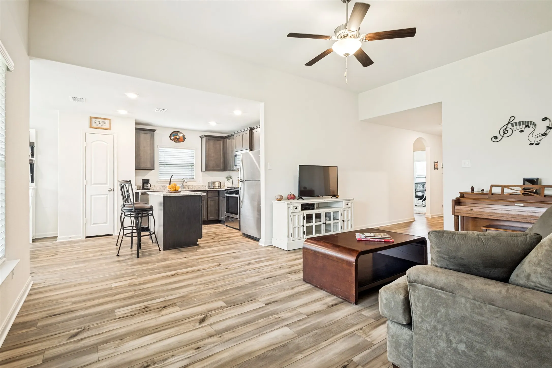 Single Family Residence For Sale in Denton County , 13519 Beaverhead Street, Ponder, Texas 76259, 3 Bedrooms, 2 Bathrooms, 2 Garage spaces, 1,317 Sqft, built in 2022, Preowned, Price $266,000, mls#21246388, Real Estate Agent in Ponder, Homes For Sale in Denton county, Homes For Sale in Ponder, Realtor in Ponder Texas, Real Estate Brokerage Independent Realty Texas, Luminita Cordes Realtor