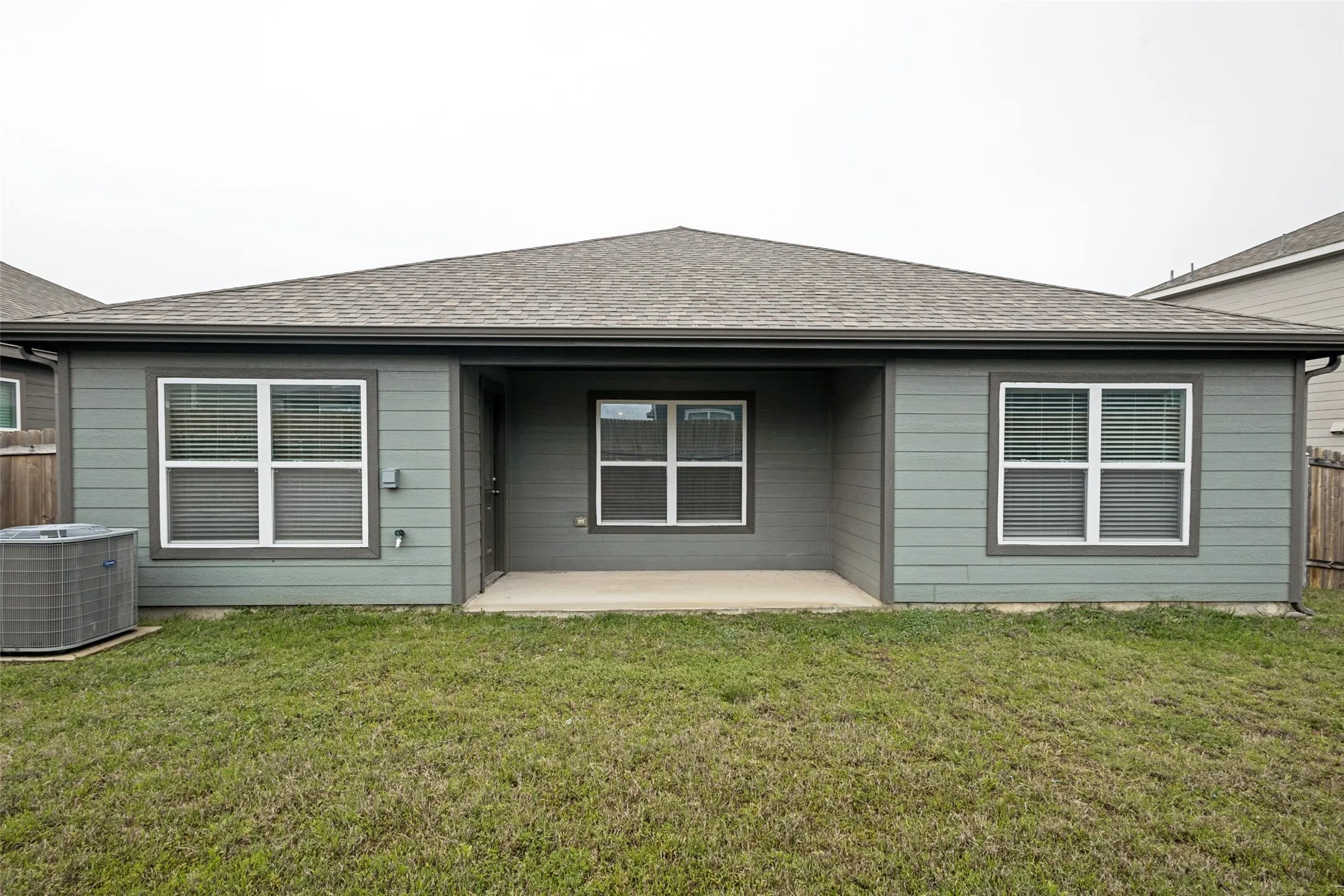 Single Family Residence For Sale in Denton County , 13519 Beaverhead Street, Ponder, Texas 76259, 3 Bedrooms, 2 Bathrooms, 2 Garage spaces, 1,317 Sqft, built in 2022, Preowned, Price $266,000, mls#21246388, Real Estate Agent in Ponder, Homes For Sale in Denton county, Homes For Sale in Ponder, Realtor in Ponder Texas, Real Estate Brokerage Independent Realty Texas, Luminita Cordes Realtor