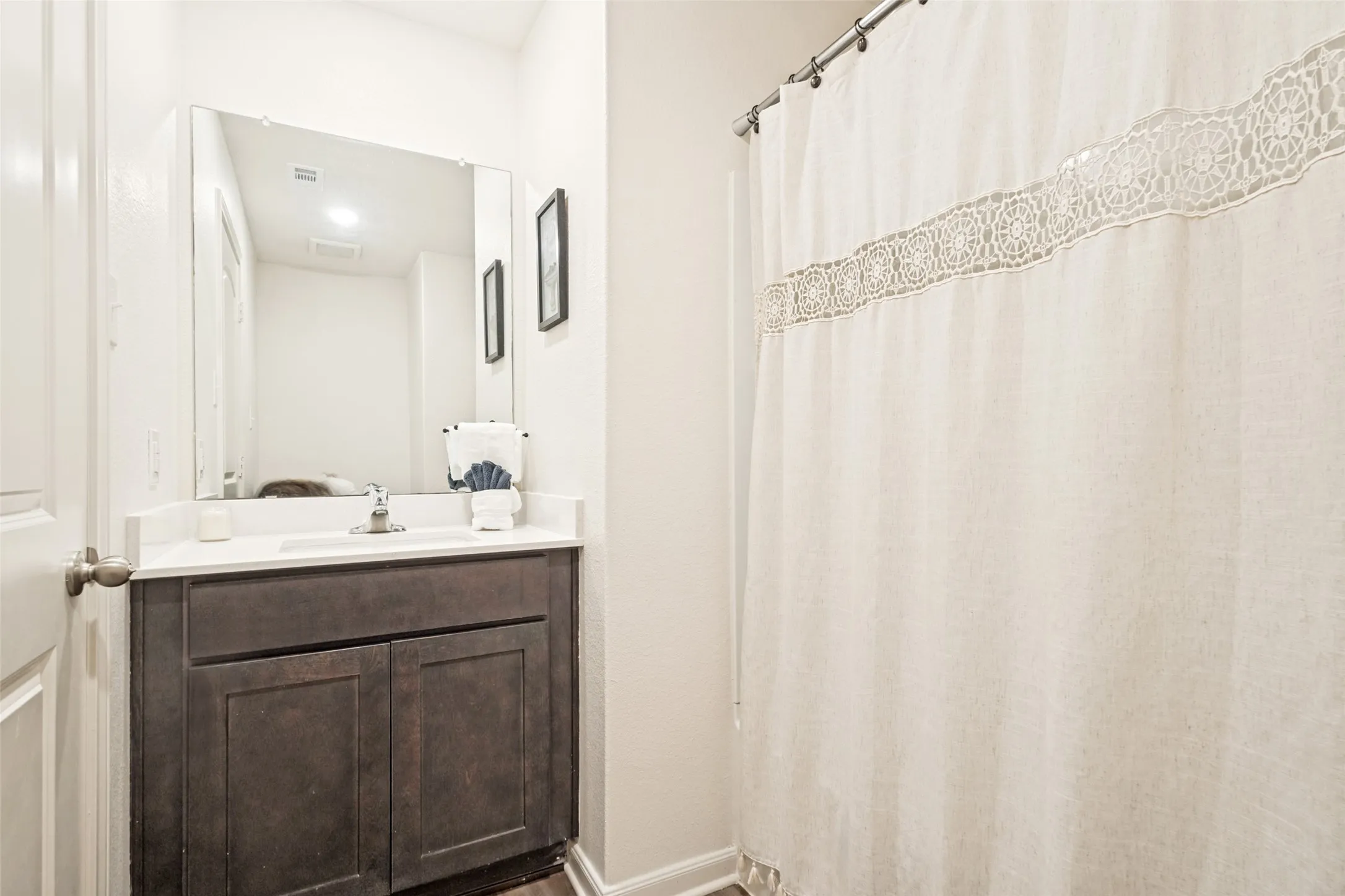 Single Family Residence For Sale in Denton County , 13519 Beaverhead Street, Ponder, Texas 76259, 3 Bedrooms, 2 Bathrooms, 2 Garage spaces, 1,317 Sqft, built in 2022, Preowned, Price $266,000, mls#21246388, Real Estate Agent in Ponder, Homes For Sale in Denton county, Homes For Sale in Ponder, Realtor in Ponder Texas, Real Estate Brokerage Independent Realty Texas, Luminita Cordes Realtor