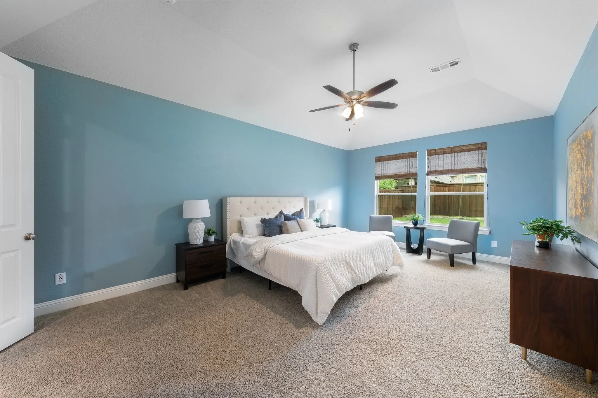 Single Family Residence For Sale in Denton County , 2825 London, The Colony, Texas 75056, 4 Bedroom, 4 Bathroom, 2 Garage spaces, 3,123 Sqft, built in 2019, Preowned, mls#21249500, Real Estate Agent in The Colony, Homes For Sale in Denton county, Homes For Sale in The Colony, Realtor in The Colony Texas, Real Estate Brokerage Independent Realty Texas, Luminita Cordes Realtor