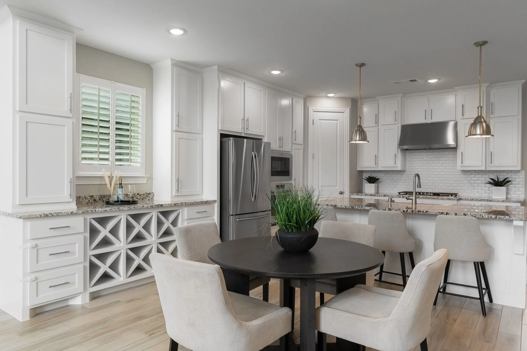 Single Family Residence For Sale in Denton County , 2825 London, The Colony, Texas 75056, 4 Bedroom, 4 Bathroom, 2 Garage spaces, 3,123 Sqft, built in 2019, Preowned, mls#21249500, Real Estate Agent in The Colony, Homes For Sale in Denton county, Homes For Sale in The Colony, Realtor in The Colony Texas, Real Estate Brokerage Independent Realty Texas, Luminita Cordes Realtor