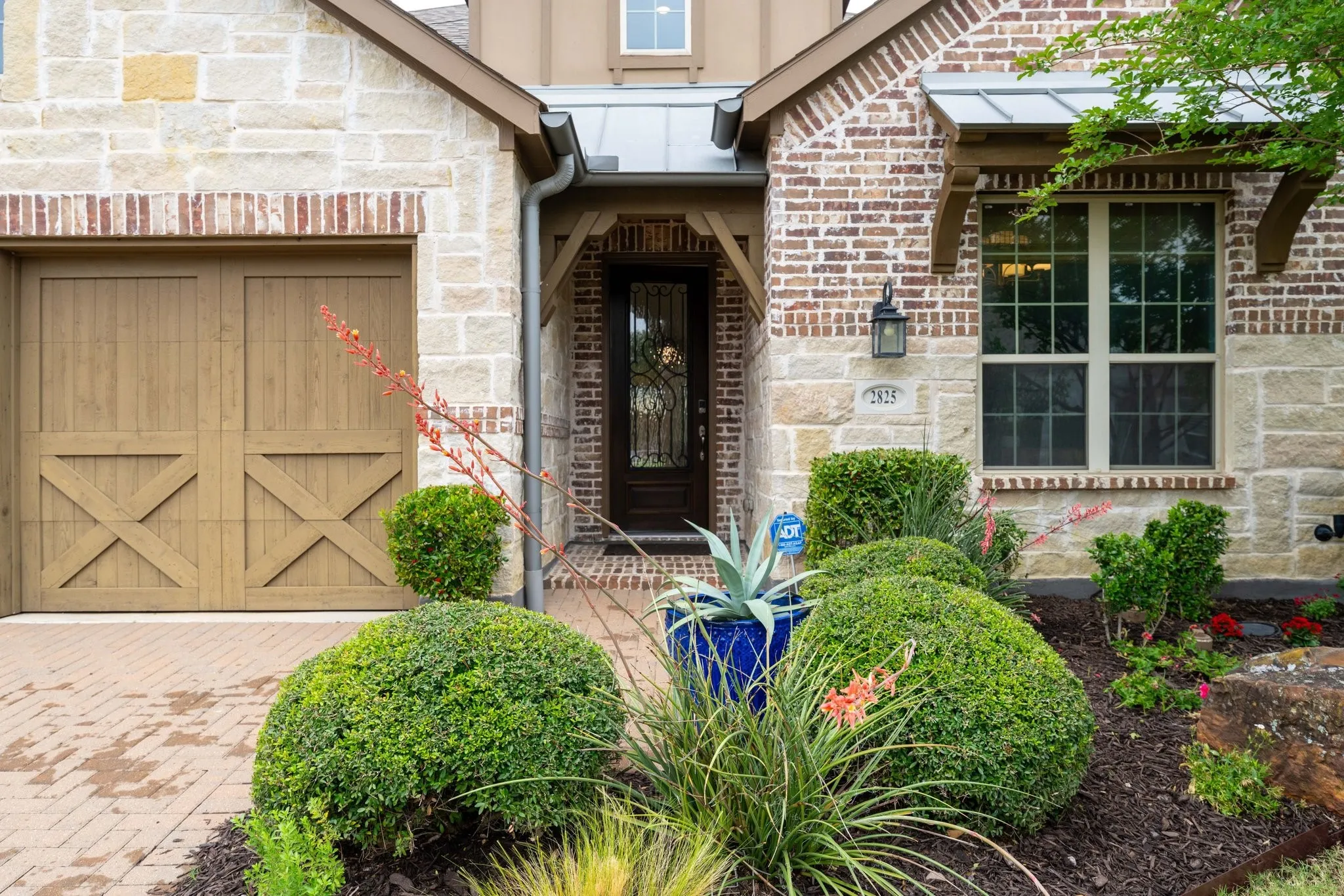 Single Family Residence For Sale in Denton County , 2825 London, The Colony, Texas 75056, 4 Bedroom, 4 Bathroom, 2 Garage spaces, 3,123 Sqft, built in 2019, Preowned, mls#21249500, Real Estate Agent in The Colony, Homes For Sale in Denton county, Homes For Sale in The Colony, Realtor in The Colony Texas, Real Estate Brokerage Independent Realty Texas, Luminita Cordes Realtor