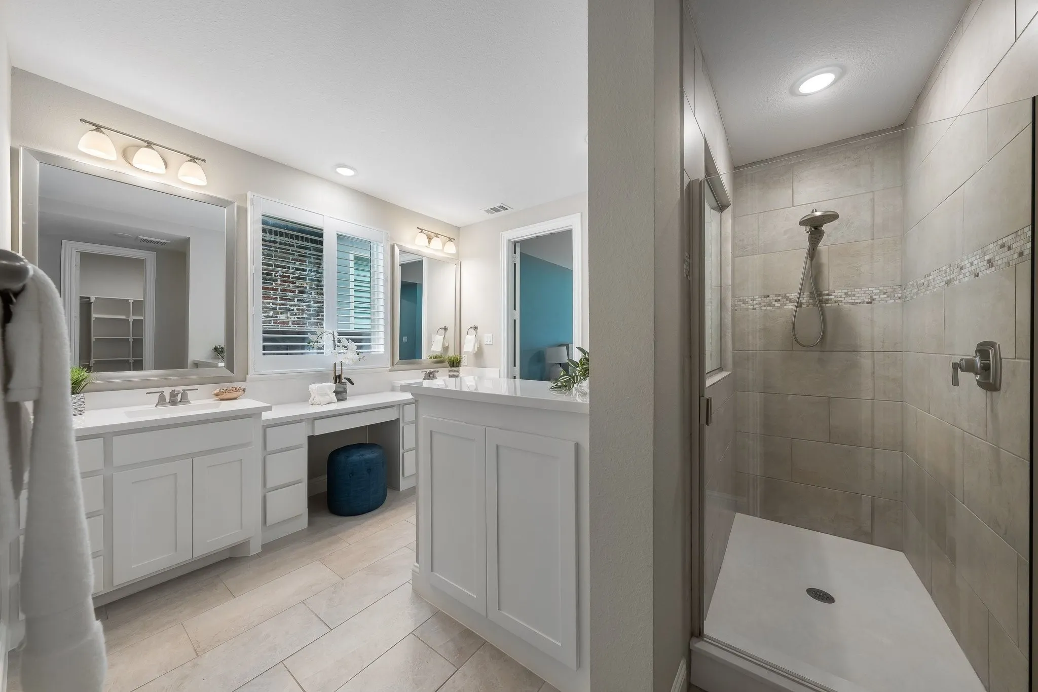 Single Family Residence For Sale in Denton County , 2825 London, The Colony, Texas 75056, 4 Bedroom, 4 Bathroom, 2 Garage spaces, 3,123 Sqft, built in 2019, Preowned, mls#21249500, Real Estate Agent in The Colony, Homes For Sale in Denton county, Homes For Sale in The Colony, Realtor in The Colony Texas, Real Estate Brokerage Independent Realty Texas, Luminita Cordes Realtor