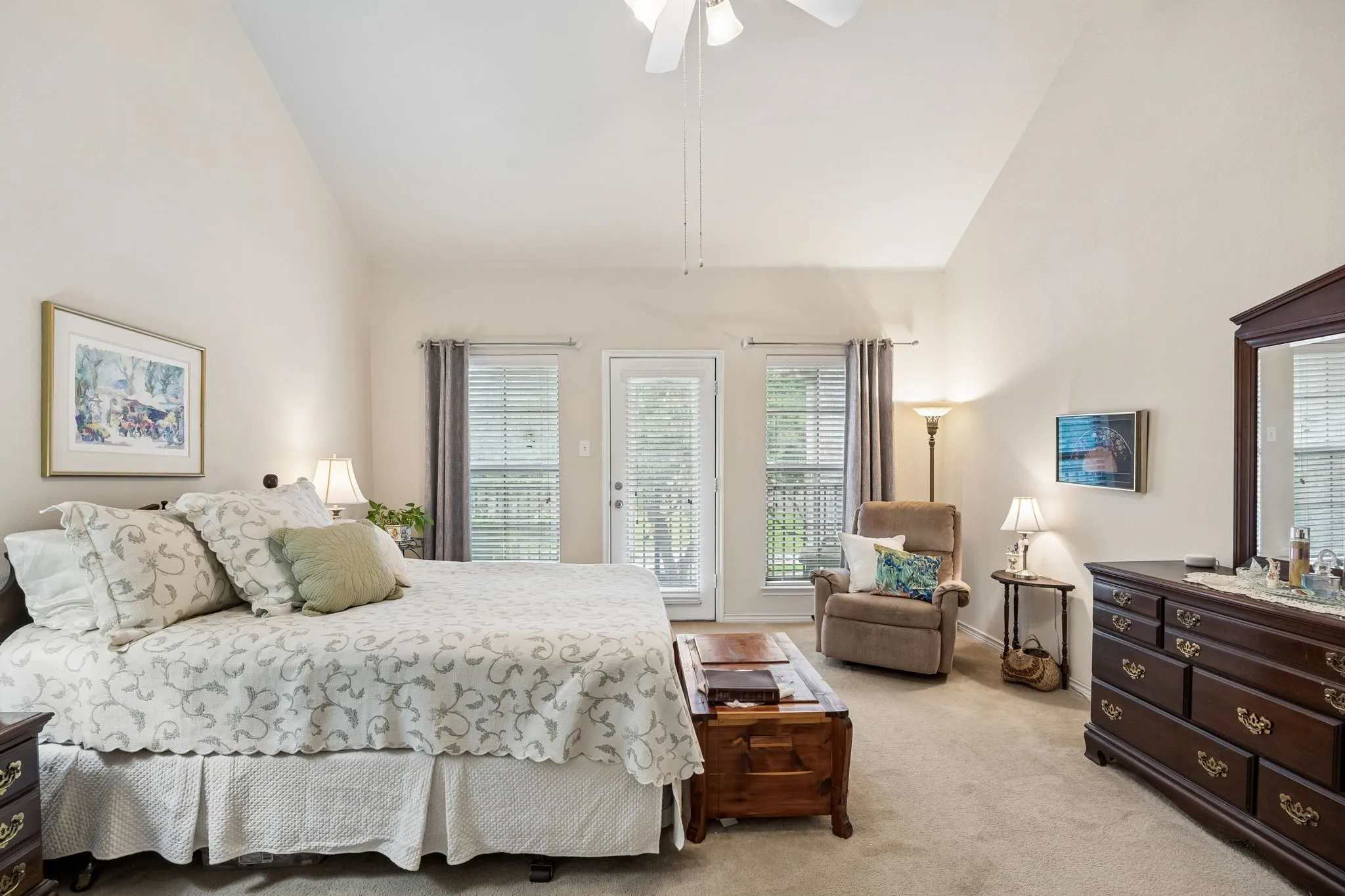 Here is another view of this Primary Retreat!