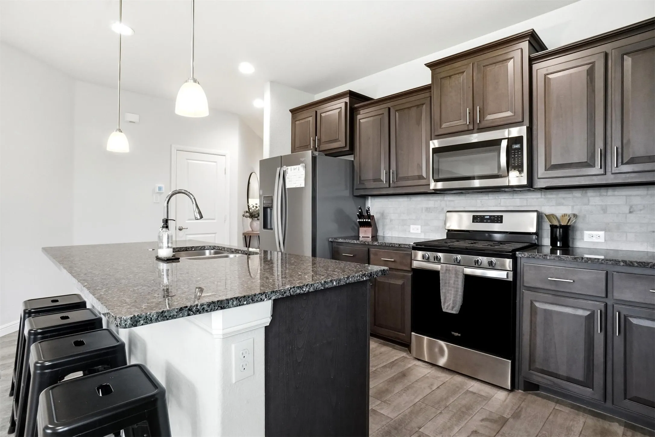 Single Family Residence For Sale in Tarrant County , 1004 Kimbrough Road, Azle, Texas 76020, 4 Bedrooms, 2 Bathrooms, 3 Garage spaces, 2,209 Sqft, built in 2020, Preowned, Price $450,000, mls#21249532, Real Estate Agent in Azle, Homes For Sale in Tarrant county, Homes For Sale in Azle, Realtor in Azle Texas, Real Estate Brokerage Independent Realty Texas, Luminita Cordes Realtor