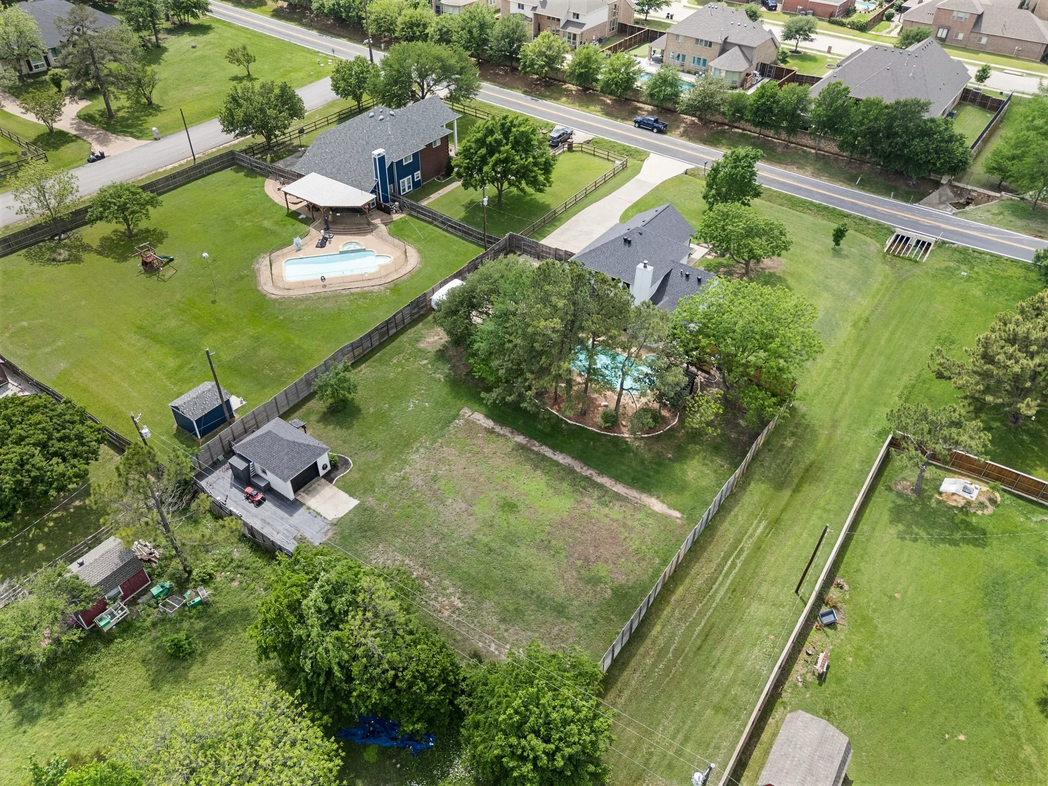 Single Family Residence For Sale in Tarrant County , 508 Chandler Road, Keller, Texas 76248, 3 Bedroom, 4 Bathroom, 2 Garage spaces, 2,482 Sqft, built in 1992, Preowned, mls#21241494, Real Estate Agent in Keller, Homes For Sale in Tarrant county, Homes For Sale in Keller, Realtor in Keller Texas, Real Estate Brokerage Independent Realty Texas, Luminita Cordes Realtor