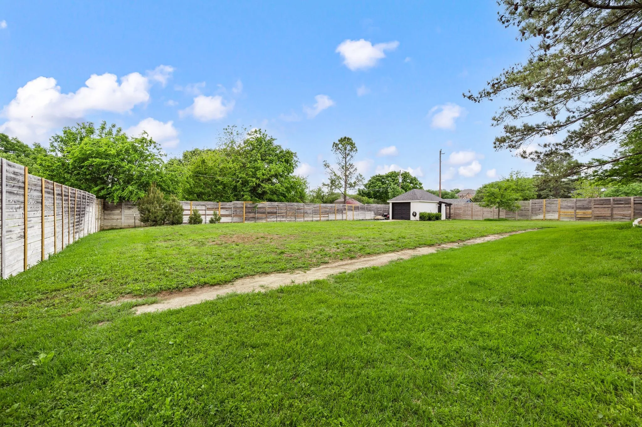 Single Family Residence For Sale in Tarrant County , 508 Chandler Road, Keller, Texas 76248, 3 Bedroom, 4 Bathroom, 2 Garage spaces, 2,482 Sqft, built in 1992, Preowned, mls#21241494, Real Estate Agent in Keller, Homes For Sale in Tarrant county, Homes For Sale in Keller, Realtor in Keller Texas, Real Estate Brokerage Independent Realty Texas, Luminita Cordes Realtor
