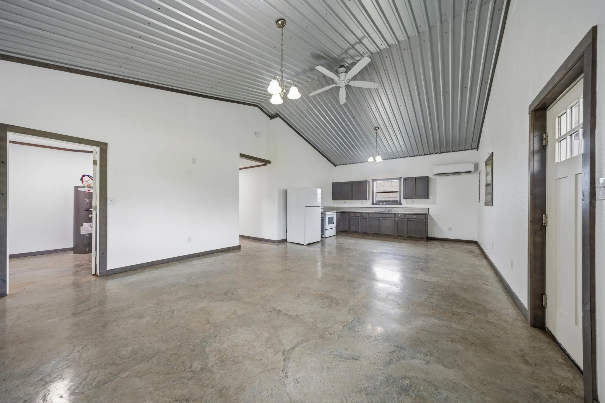 Single Family Residence For Sale in Bosque County , 321 Avenue B B, Walnut Springs, Texas 76690, 3 Bedroom, 2 Bathroom, Garage spaces, 1,240 Sqft, built in 2024, mls#21248233, Real Estate Agent in Walnut Springs, Homes For Sale in Bosque county, Homes For Sale in Walnut Springs, Realtor in Walnut Springs Texas, Real Estate Brokerage Independent Realty Texas, Luminita Cordes Realtor