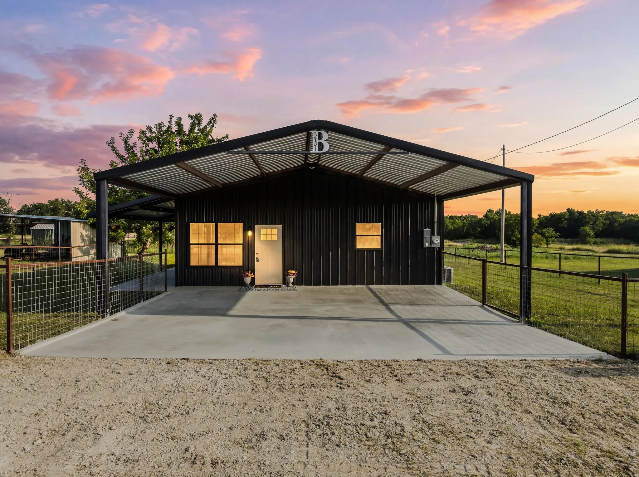 Single Family Residence For Sale in Bosque County , 321 Avenue B B, Walnut Springs, Texas 76690, 3 Bedroom, 2 Bathroom, Garage spaces, 1,240 Sqft, built in 2024, mls#21248233, Real Estate Agent in Walnut Springs, Homes For Sale in Bosque county, Homes For Sale in Walnut Springs, Realtor in Walnut Springs Texas, Real Estate Brokerage Independent Realty Texas, Luminita Cordes Realtor