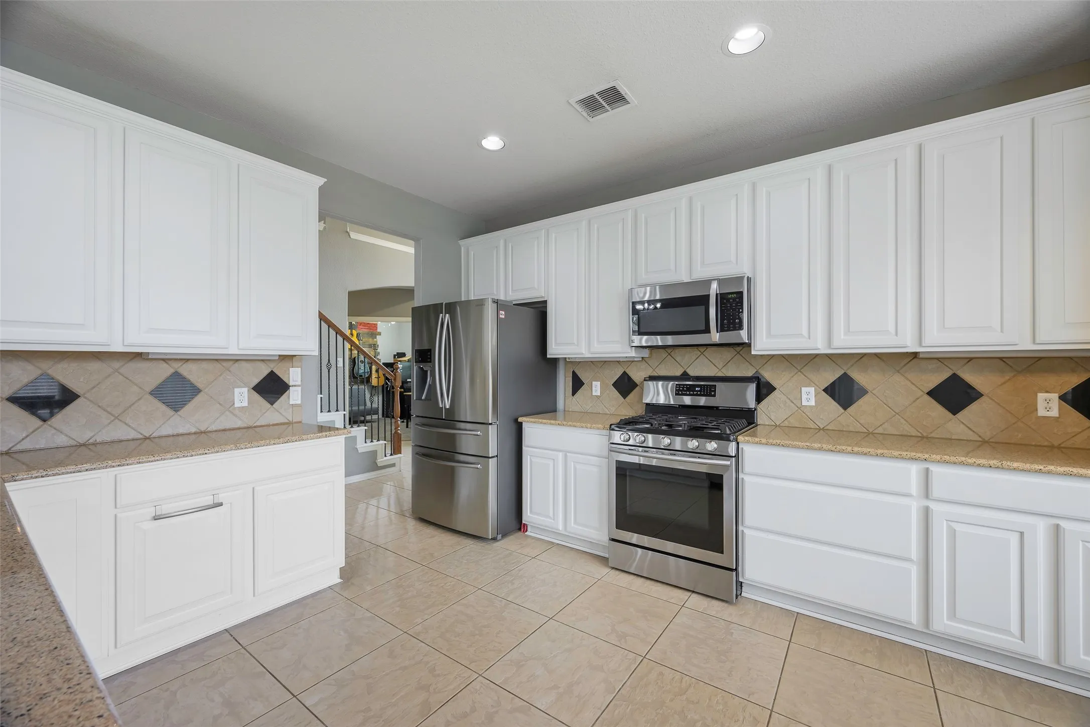 Single Family Residence For Sale in Collin County , 803 Cascades Drive, Allen, Texas 75002, 4 Bedroom, 3 Bathroom, 2 Garage spaces, 2,911 Sqft, built in 2003, Preowned, mls#21249358, Real Estate Agent in Allen, Homes For Sale in Collin county, Homes For Sale in Allen, Realtor in Allen Texas, Real Estate Brokerage Independent Realty Texas, Luminita Cordes Realtor