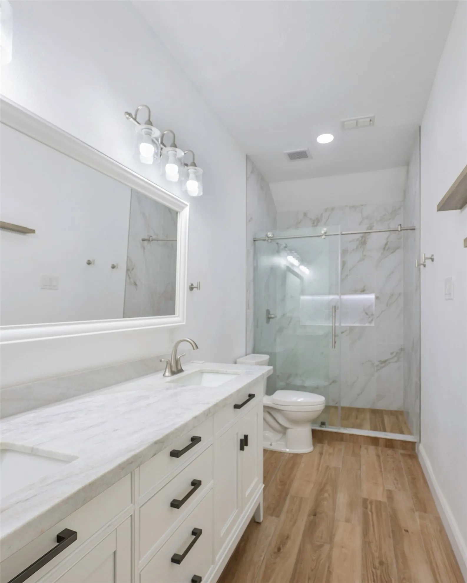 Single Family Residence For Sale in Collin County , 803 Cascades Drive, Allen, Texas 75002, 4 Bedroom, 3 Bathroom, 2 Garage spaces, 2,911 Sqft, built in 2003, Preowned, mls#21249358, Real Estate Agent in Allen, Homes For Sale in Collin county, Homes For Sale in Allen, Realtor in Allen Texas, Real Estate Brokerage Independent Realty Texas, Luminita Cordes Realtor