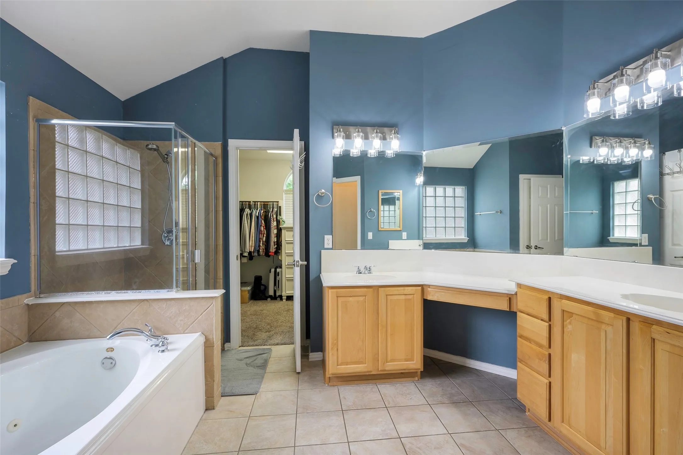 Single Family Residence For Sale in Collin County , 803 Cascades Drive, Allen, Texas 75002, 4 Bedroom, 3 Bathroom, 2 Garage spaces, 2,911 Sqft, built in 2003, Preowned, mls#21249358, Real Estate Agent in Allen, Homes For Sale in Collin county, Homes For Sale in Allen, Realtor in Allen Texas, Real Estate Brokerage Independent Realty Texas, Luminita Cordes Realtor