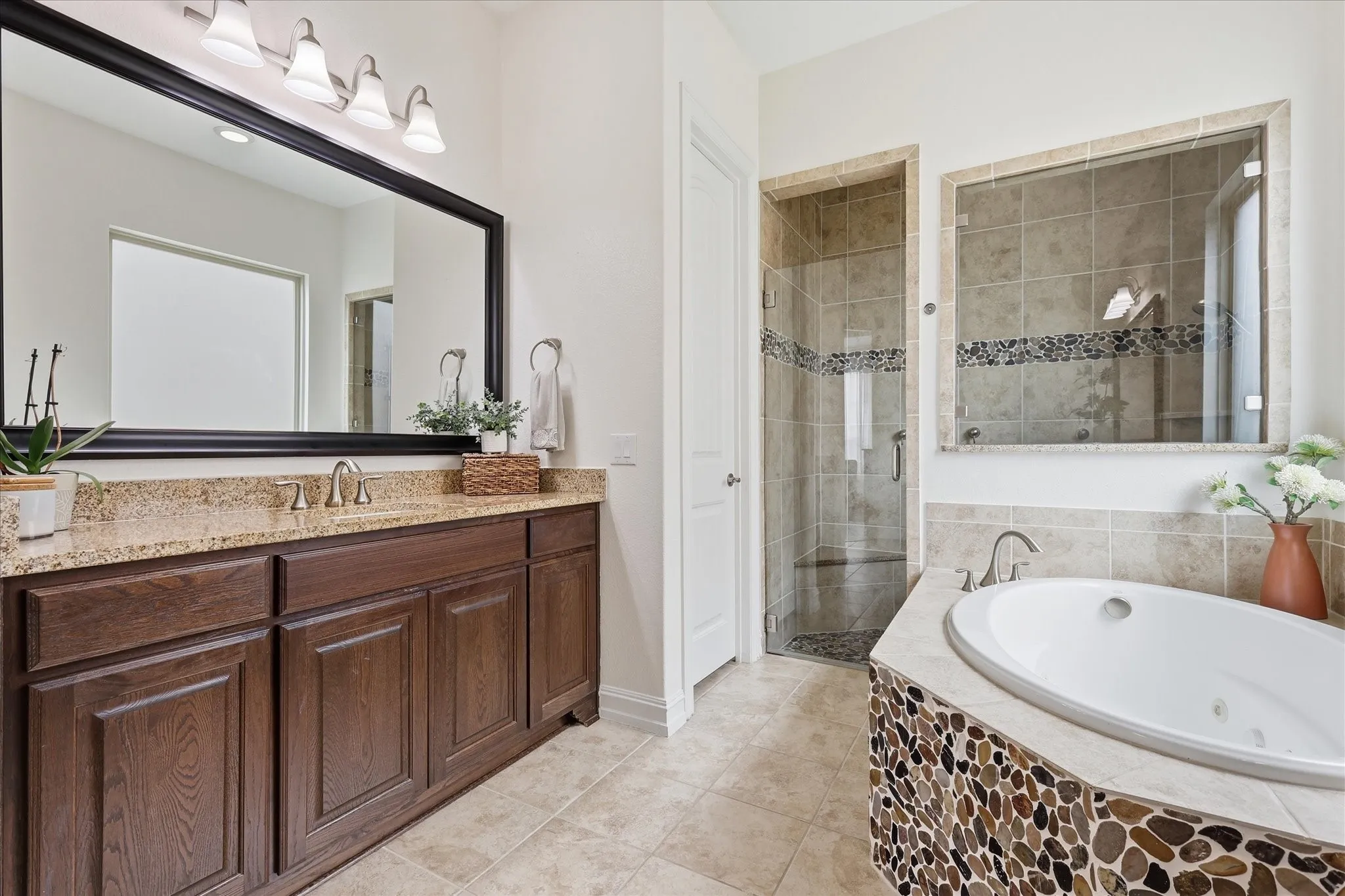 Single Family Residence For Sale in Collin County , 11192 Progreso Street, Frisco, Texas 75035, 5 Bedroom, 4 Bathroom, 3 Garage spaces, 3,943 Sqft, built in 2016, Preowned, mls#21245313, Real Estate Agent in Frisco, Homes For Sale in Collin county, Homes For Sale in Frisco, Realtor in Frisco Texas, Real Estate Brokerage Independent Realty Texas, Luminita Cordes Realtor