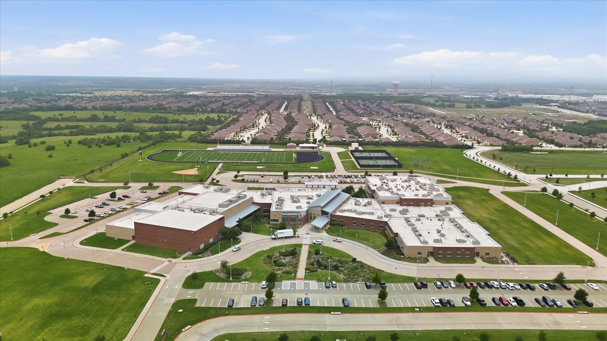 Single Family Residence For Sale in Collin County , 11192 Progreso Street, Frisco, Texas 75035, 5 Bedroom, 4 Bathroom, 3 Garage spaces, 3,943 Sqft, built in 2016, Preowned, mls#21245313, Real Estate Agent in Frisco, Homes For Sale in Collin county, Homes For Sale in Frisco, Realtor in Frisco Texas, Real Estate Brokerage Independent Realty Texas, Luminita Cordes Realtor