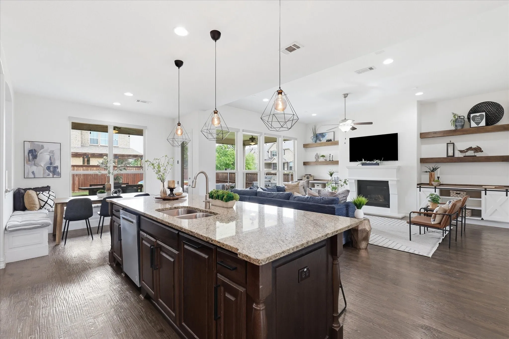 Single Family Residence For Sale in Collin County , 11192 Progreso Street, Frisco, Texas 75035, 5 Bedroom, 4 Bathroom, 3 Garage spaces, 3,943 Sqft, built in 2016, Preowned, mls#21245313, Real Estate Agent in Frisco, Homes For Sale in Collin county, Homes For Sale in Frisco, Realtor in Frisco Texas, Real Estate Brokerage Independent Realty Texas, Luminita Cordes Realtor