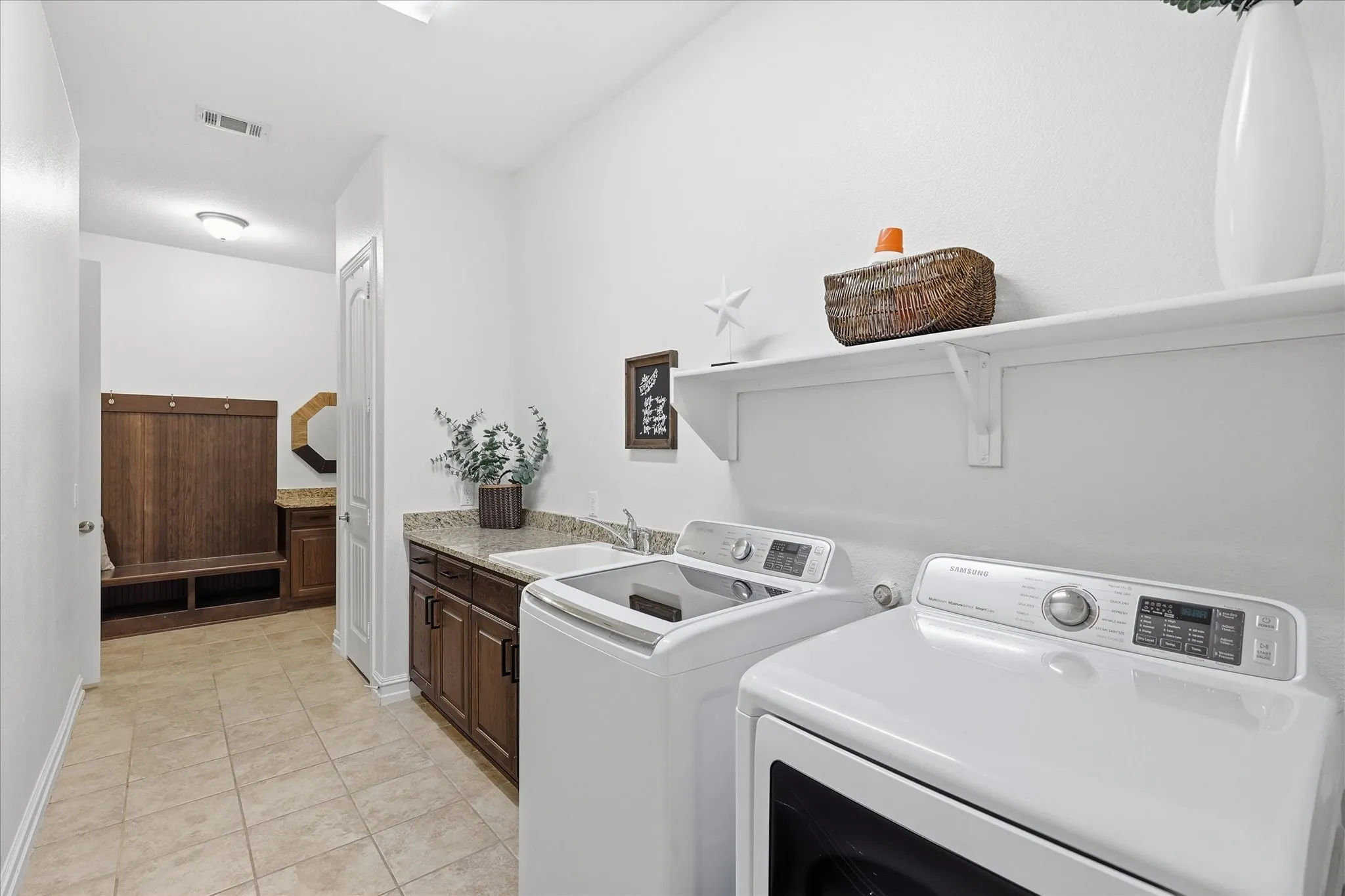 Single Family Residence For Sale in Collin County , 11192 Progreso Street, Frisco, Texas 75035, 5 Bedroom, 4 Bathroom, 3 Garage spaces, 3,943 Sqft, built in 2016, Preowned, mls#21245313, Real Estate Agent in Frisco, Homes For Sale in Collin county, Homes For Sale in Frisco, Realtor in Frisco Texas, Real Estate Brokerage Independent Realty Texas, Luminita Cordes Realtor