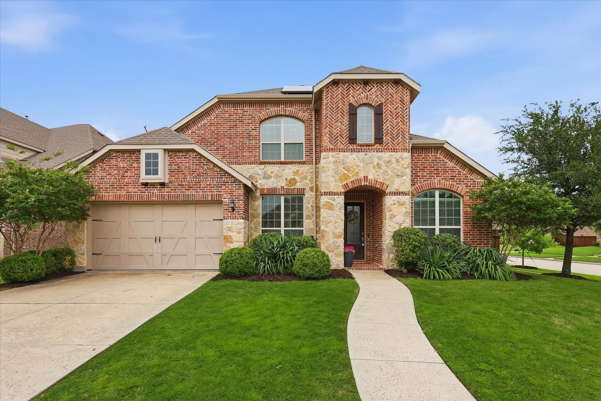 Single Family Residence For Sale in Collin County , 11192 Progreso Street, Frisco, Texas 75035, 5 Bedroom, 4 Bathroom, 3 Garage spaces, 3,943 Sqft, built in 2016, Preowned, mls#21245313, Real Estate Agent in Frisco, Homes For Sale in Collin county, Homes For Sale in Frisco, Realtor in Frisco Texas, Real Estate Brokerage Independent Realty Texas, Luminita Cordes Realtor