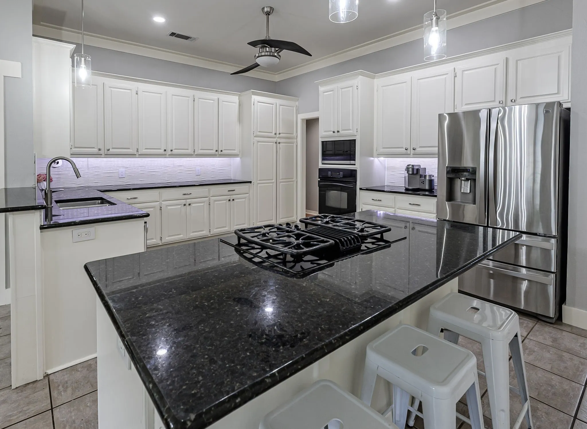 Single Family Residence For Sale in Smith County , 5701 Churchill Drive, Tyler, Texas 75703, 3 Bedroom, 3 Bathroom, 2 Garage spaces, 2,941 Sqft, built in 1991, mls#21244903, Real Estate Agent in Tyler, Homes For Sale in Smith county, Homes For Sale in Tyler, Realtor in Tyler Texas, Real Estate Brokerage Independent Realty Texas, Luminita Cordes Realtor