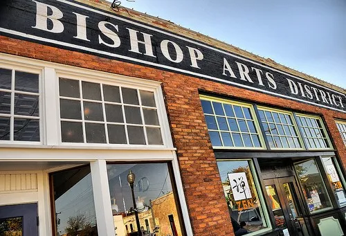 2 blocks from Bishop Arts District