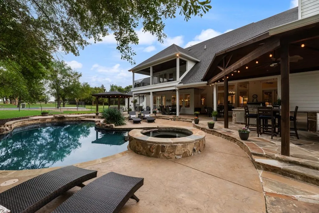 Single Family Residence For Sale in Kaufman County , 2880 County Road 249, Poetry, Texas 75160, 4 Bedroom, 5 Bathroom, 3 Garage spaces, 5,657 Sqft, built in 2011, Preowned, mls#21243061, Real Estate Agent in Poetry, Homes For Sale in Kaufman county, Homes For Sale in Poetry, Realtor in Poetry Texas, Real Estate Brokerage Independent Realty Texas, Luminita Cordes Realtor