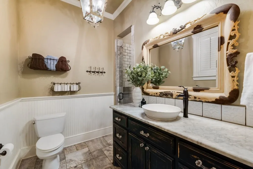 Single Family Residence For Sale in Kaufman County , 2880 County Road 249, Poetry, Texas 75160, 4 Bedroom, 5 Bathroom, 3 Garage spaces, 5,657 Sqft, built in 2011, Preowned, mls#21243061, Real Estate Agent in Poetry, Homes For Sale in Kaufman county, Homes For Sale in Poetry, Realtor in Poetry Texas, Real Estate Brokerage Independent Realty Texas, Luminita Cordes Realtor