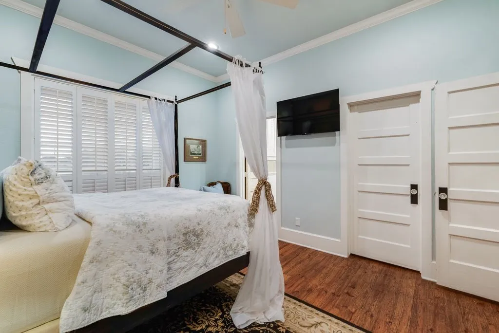 Single Family Residence For Sale in Kaufman County , 2880 County Road 249, Poetry, Texas 75160, 4 Bedroom, 5 Bathroom, 3 Garage spaces, 5,657 Sqft, built in 2011, Preowned, mls#21243061, Real Estate Agent in Poetry, Homes For Sale in Kaufman county, Homes For Sale in Poetry, Realtor in Poetry Texas, Real Estate Brokerage Independent Realty Texas, Luminita Cordes Realtor