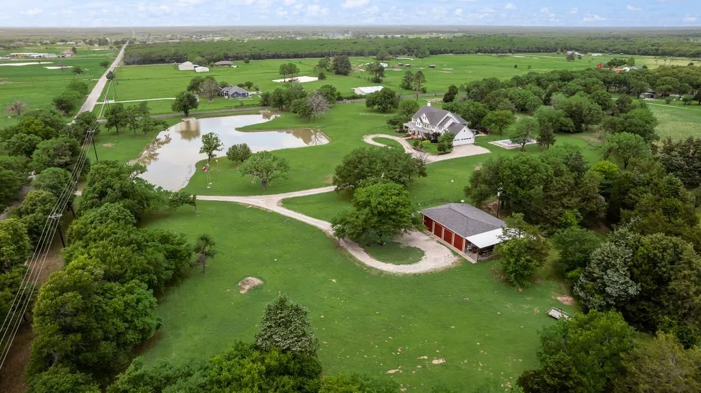 Amazing aerial view of property
