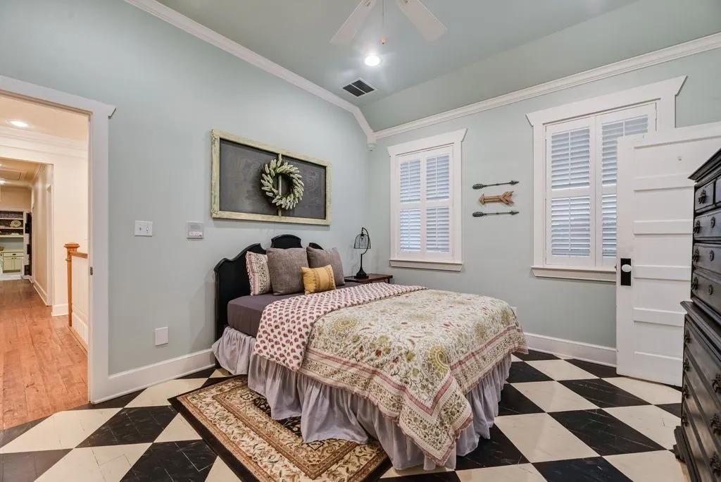 Single Family Residence For Sale in Kaufman County , 2880 County Road 249, Poetry, Texas 75160, 4 Bedroom, 5 Bathroom, 3 Garage spaces, 5,657 Sqft, built in 2011, Preowned, mls#21243061, Real Estate Agent in Poetry, Homes For Sale in Kaufman county, Homes For Sale in Poetry, Realtor in Poetry Texas, Real Estate Brokerage Independent Realty Texas, Luminita Cordes Realtor