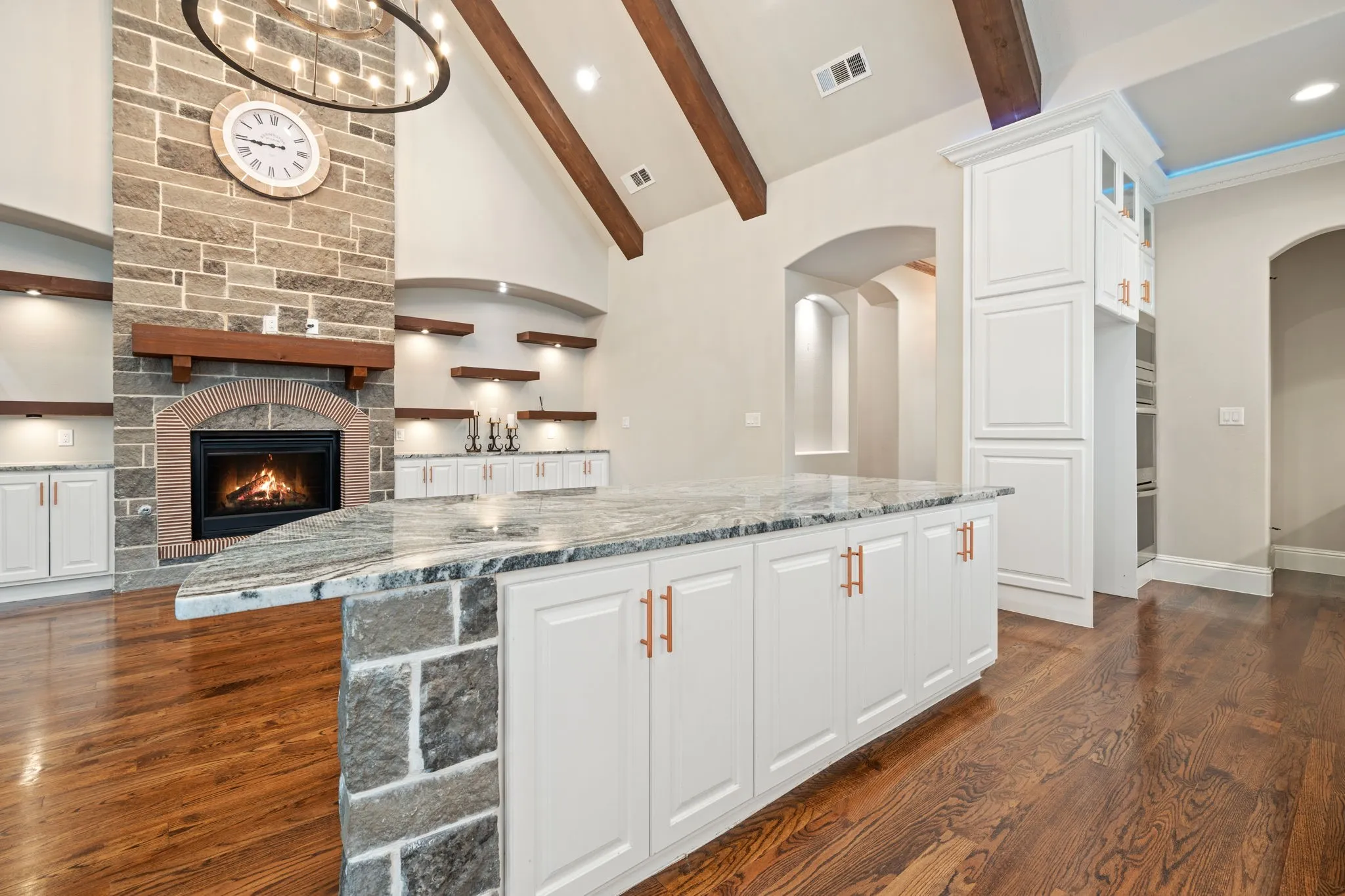 Single Family Residence For Sale in Hunt County , 2104 Wellington Street, Greenville, Texas 75401, 3 Bedroom, 3 Bathroom, 2 Garage spaces, 2,068 Sqft, built in 2019, mls#21241447, Real Estate Agent in Greenville, Homes For Sale in Hunt county, Homes For Sale in Greenville, Realtor in Greenville Texas, Real Estate Brokerage Independent Realty Texas, Luminita Cordes Realtor