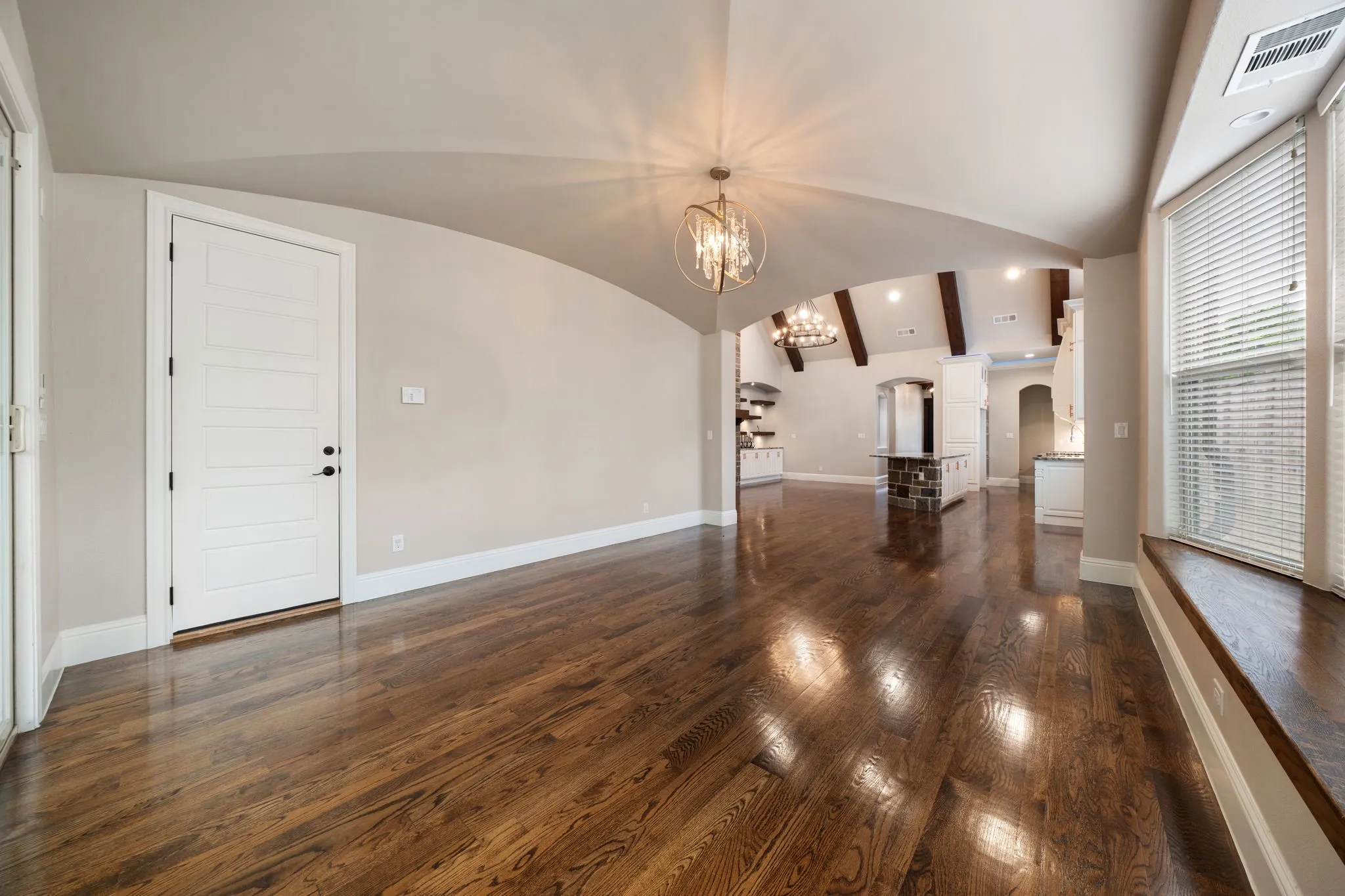 Single Family Residence For Sale in Hunt County , 2104 Wellington Street, Greenville, Texas 75401, 3 Bedroom, 3 Bathroom, 2 Garage spaces, 2,068 Sqft, built in 2019, mls#21241447, Real Estate Agent in Greenville, Homes For Sale in Hunt county, Homes For Sale in Greenville, Realtor in Greenville Texas, Real Estate Brokerage Independent Realty Texas, Luminita Cordes Realtor