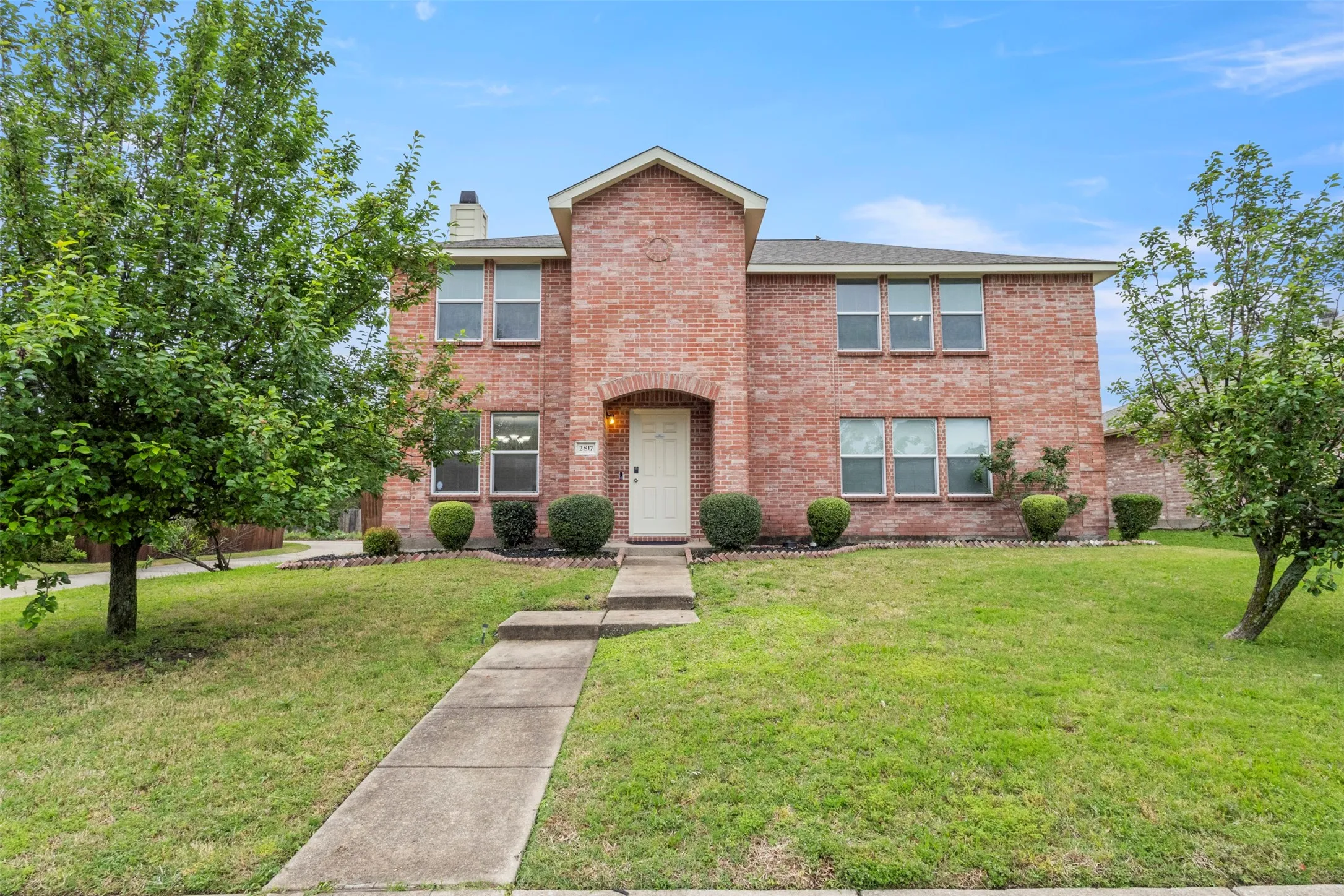 Single Family Residence For Sale in Rockwall County , 2817 Lake Terrace Drive, Wylie, Texas 75098, 4 Bedroom, 3 Bathroom, 2 Garage spaces, 2,730 Sqft, built in 2005, mls#21245283, Real Estate Agent in Wylie, Homes For Sale in Rockwall county, Homes For Sale in Wylie, Realtor in Wylie Texas, Real Estate Brokerage Independent Realty Texas, Luminita Cordes Realtor