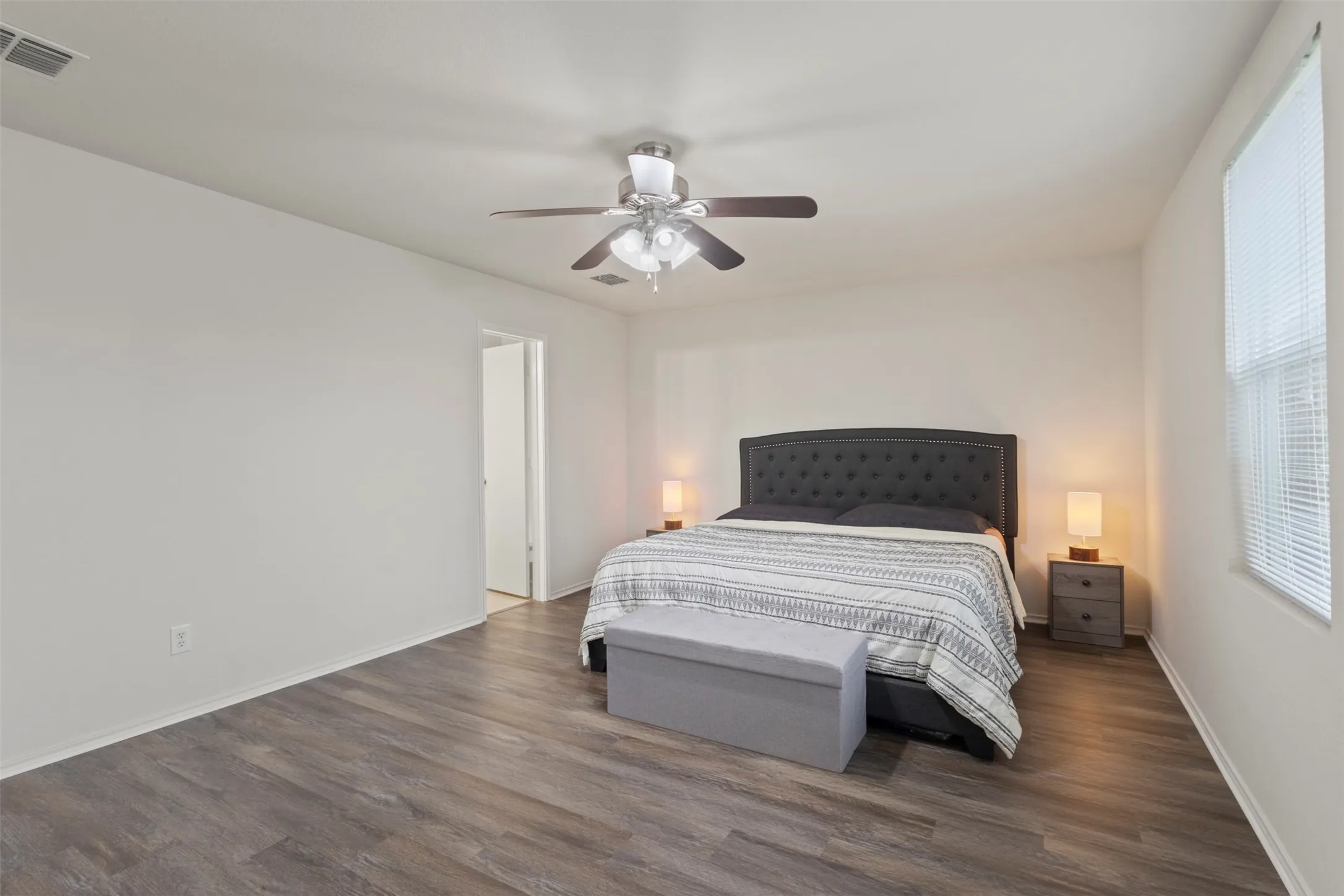 Single Family Residence For Sale in Rockwall County , 2817 Lake Terrace Drive, Wylie, Texas 75098, 4 Bedroom, 3 Bathroom, 2 Garage spaces, 2,730 Sqft, built in 2005, mls#21245283, Real Estate Agent in Wylie, Homes For Sale in Rockwall county, Homes For Sale in Wylie, Realtor in Wylie Texas, Real Estate Brokerage Independent Realty Texas, Luminita Cordes Realtor