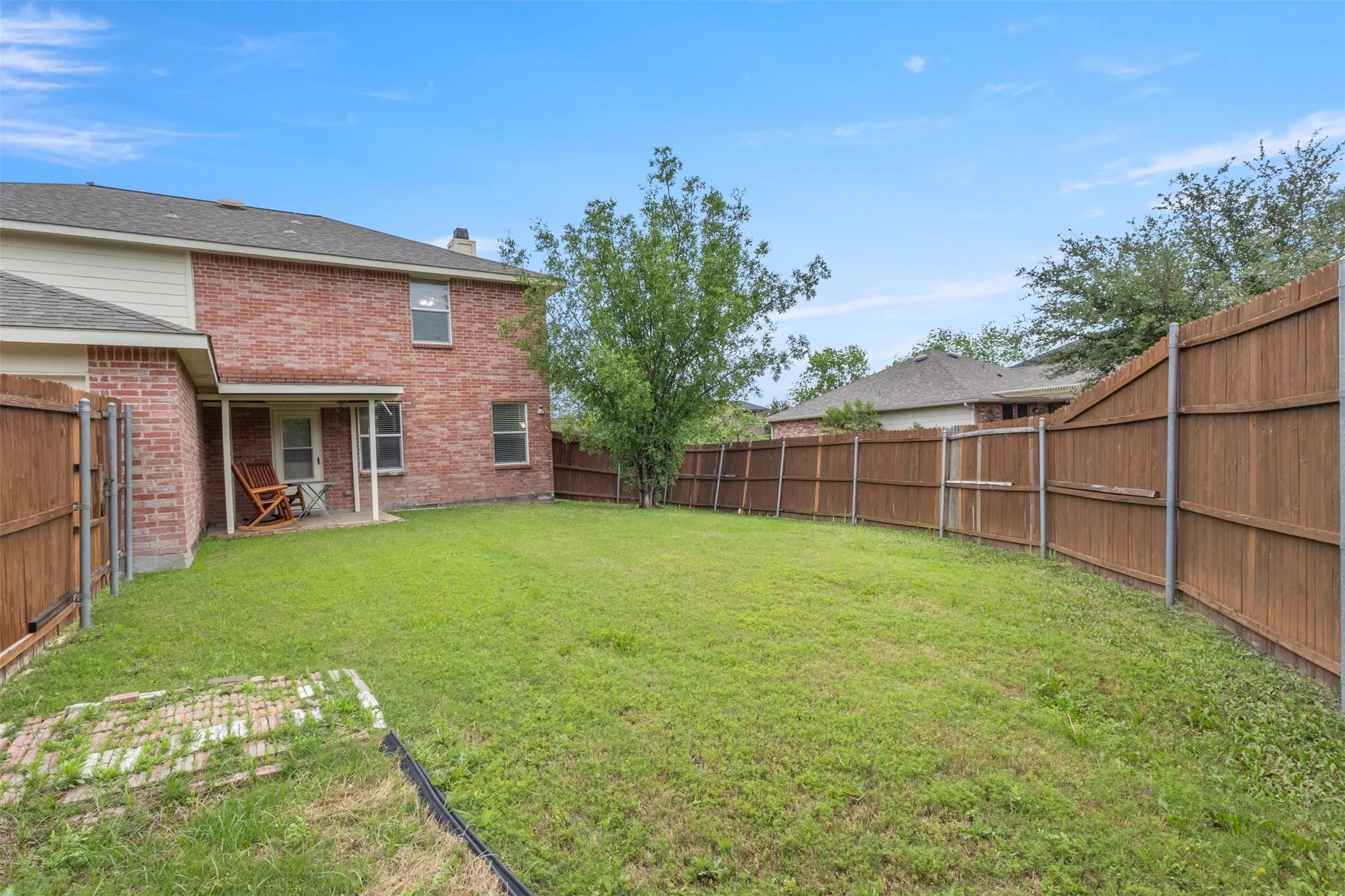 Single Family Residence For Sale in Rockwall County , 2817 Lake Terrace Drive, Wylie, Texas 75098, 4 Bedroom, 3 Bathroom, 2 Garage spaces, 2,730 Sqft, built in 2005, mls#21245283, Real Estate Agent in Wylie, Homes For Sale in Rockwall county, Homes For Sale in Wylie, Realtor in Wylie Texas, Real Estate Brokerage Independent Realty Texas, Luminita Cordes Realtor