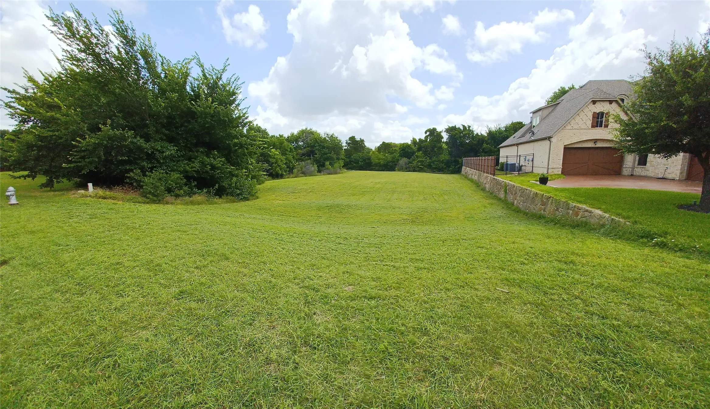 Unimproved Land For Sale in Dallas County , 934 Beverly Circle, Cedar Hill, Texas 75104, 0, 0, Garage spaces, 0 Sqft, built in 0, mls#21249626, Real Estate Agent in Cedar Hill, Homes For Sale in Dallas county, Homes For Sale in Cedar Hill, Realtor in Cedar Hill Texas, Real Estate Brokerage Independent Realty Texas, Luminita Cordes Realtor