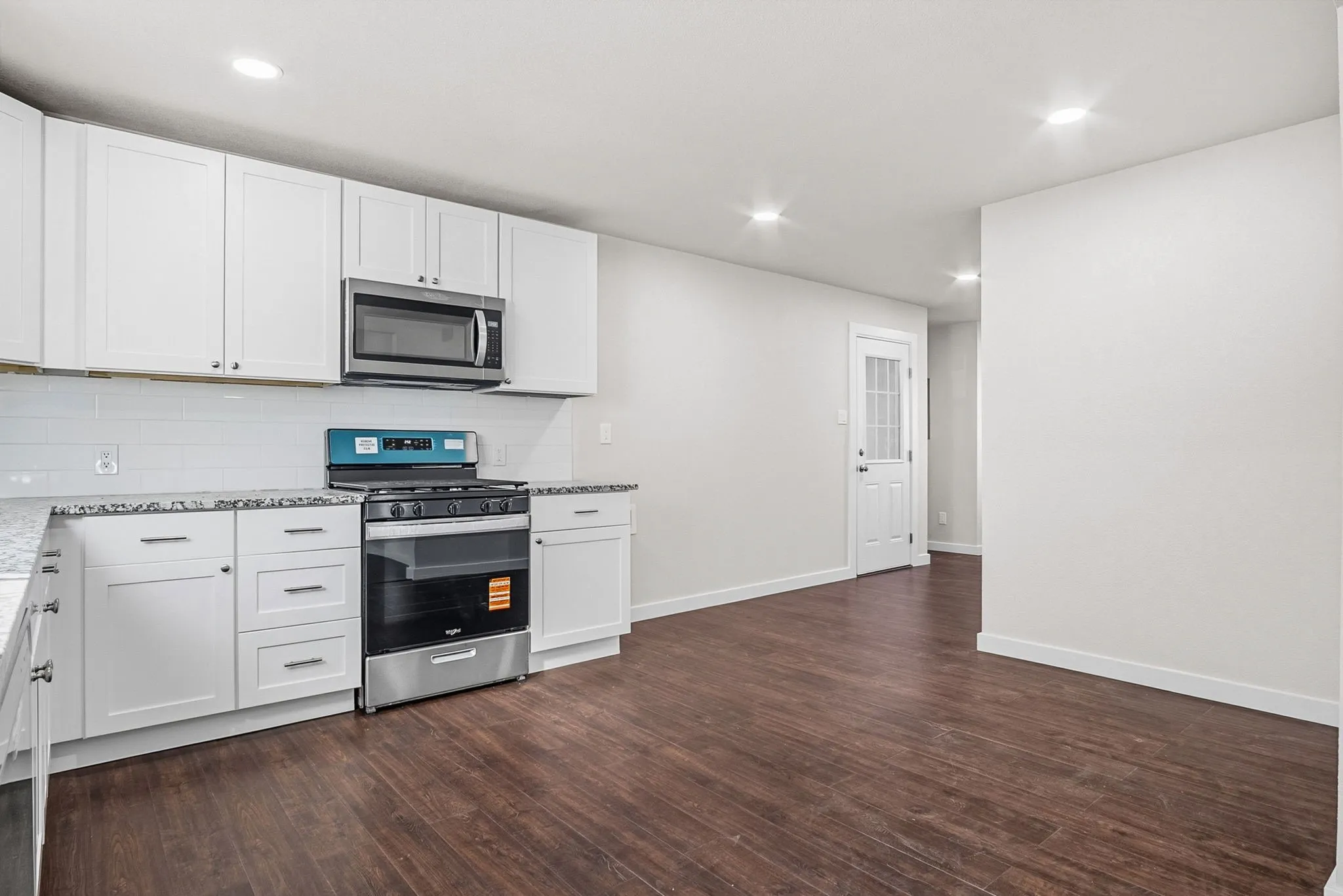 Single Family Residence For Sale in Parker County , 1318 W Water Street, Weatherford, Texas 76086, 3 Bedroom, 2 Bathroom, 1 Garage spaces, 1,547 Sqft, built in 1955, Preowned, mls#21249669, Real Estate Agent in Weatherford, Homes For Sale in Parker county, Homes For Sale in Weatherford, Realtor in Weatherford Texas, Real Estate Brokerage Independent Realty Texas, Luminita Cordes Realtor