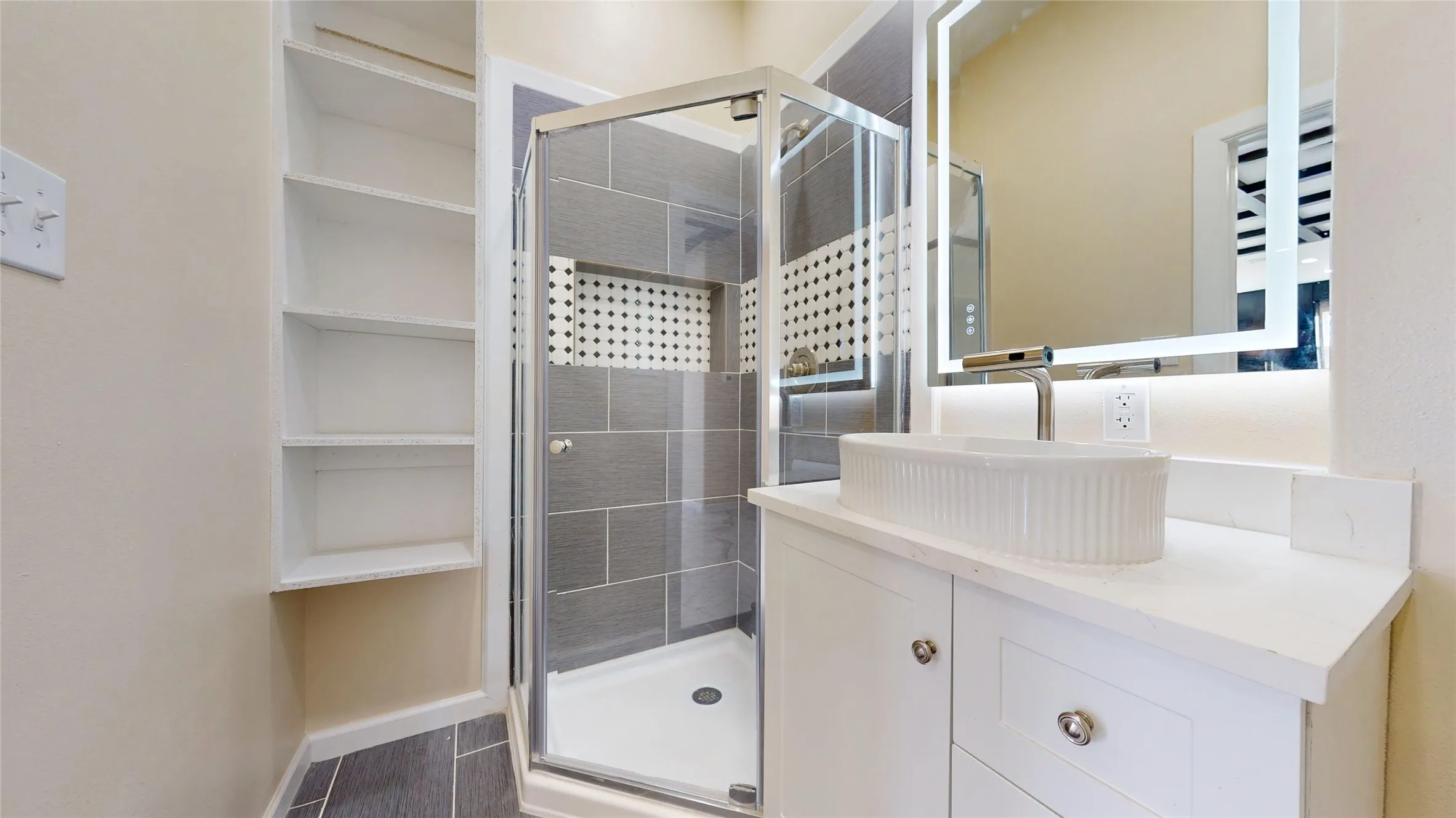 Single Family Residence For Sale in Dallas County , 14800 Broadview Drive, Balch Springs, Texas 75180, 5 Bedroom, 3 Bathroom, 2 Garage spaces, 3,223 Sqft, built in 2026, New Construction - Complete, mls#21249346, Real Estate Agent in Balch Springs, Homes For Sale in Dallas county, Homes For Sale in Balch Springs, Realtor in Balch Springs Texas, Real Estate Brokerage Independent Realty Texas, Luminita Cordes Realtor