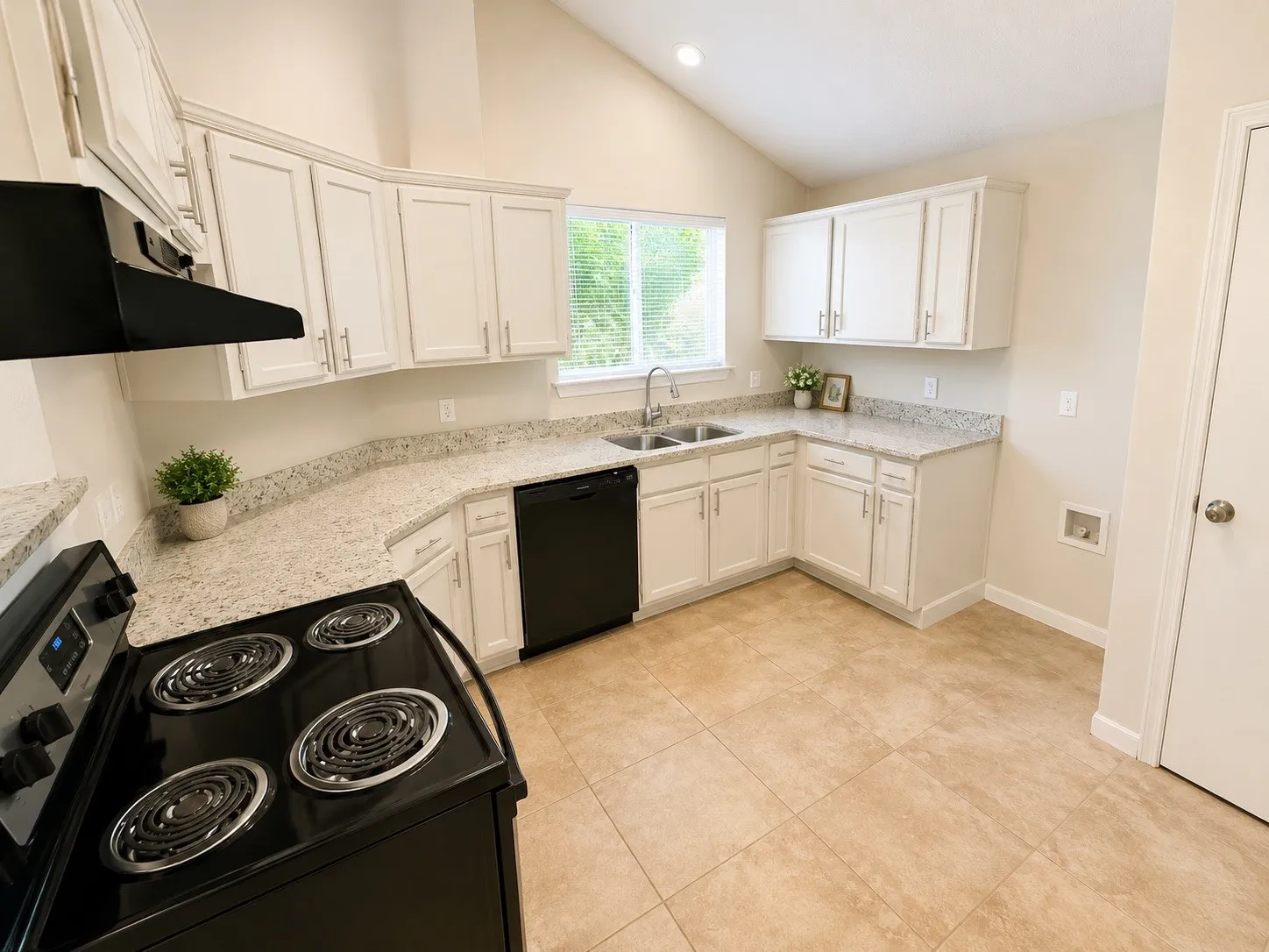 Single Family Residence For Sale in Tarrant County , 6816 Fire Hill Drive, Fort Worth, Texas 76137, 3 Bedroom, 2 Bathroom, 2 Garage spaces, 1,462 Sqft, built in 1984, mls#21240068, Real Estate Agent in Fort Worth, Homes For Sale in Tarrant county, Homes For Sale in Fort Worth, Realtor in Fort Worth Texas, Real Estate Brokerage Independent Realty Texas, Luminita Cordes Realtor