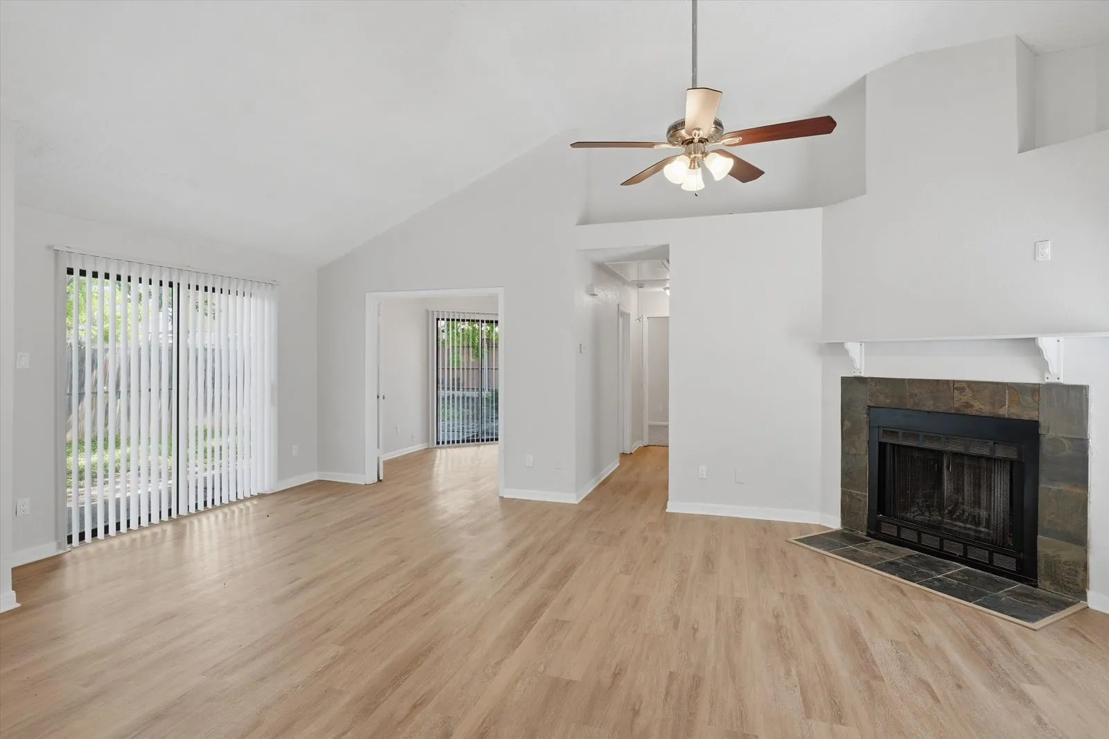 Single Family Residence For Sale in Tarrant County , 6816 Fire Hill Drive, Fort Worth, Texas 76137, 3 Bedroom, 2 Bathroom, 2 Garage spaces, 1,462 Sqft, built in 1984, mls#21240068, Real Estate Agent in Fort Worth, Homes For Sale in Tarrant county, Homes For Sale in Fort Worth, Realtor in Fort Worth Texas, Real Estate Brokerage Independent Realty Texas, Luminita Cordes Realtor