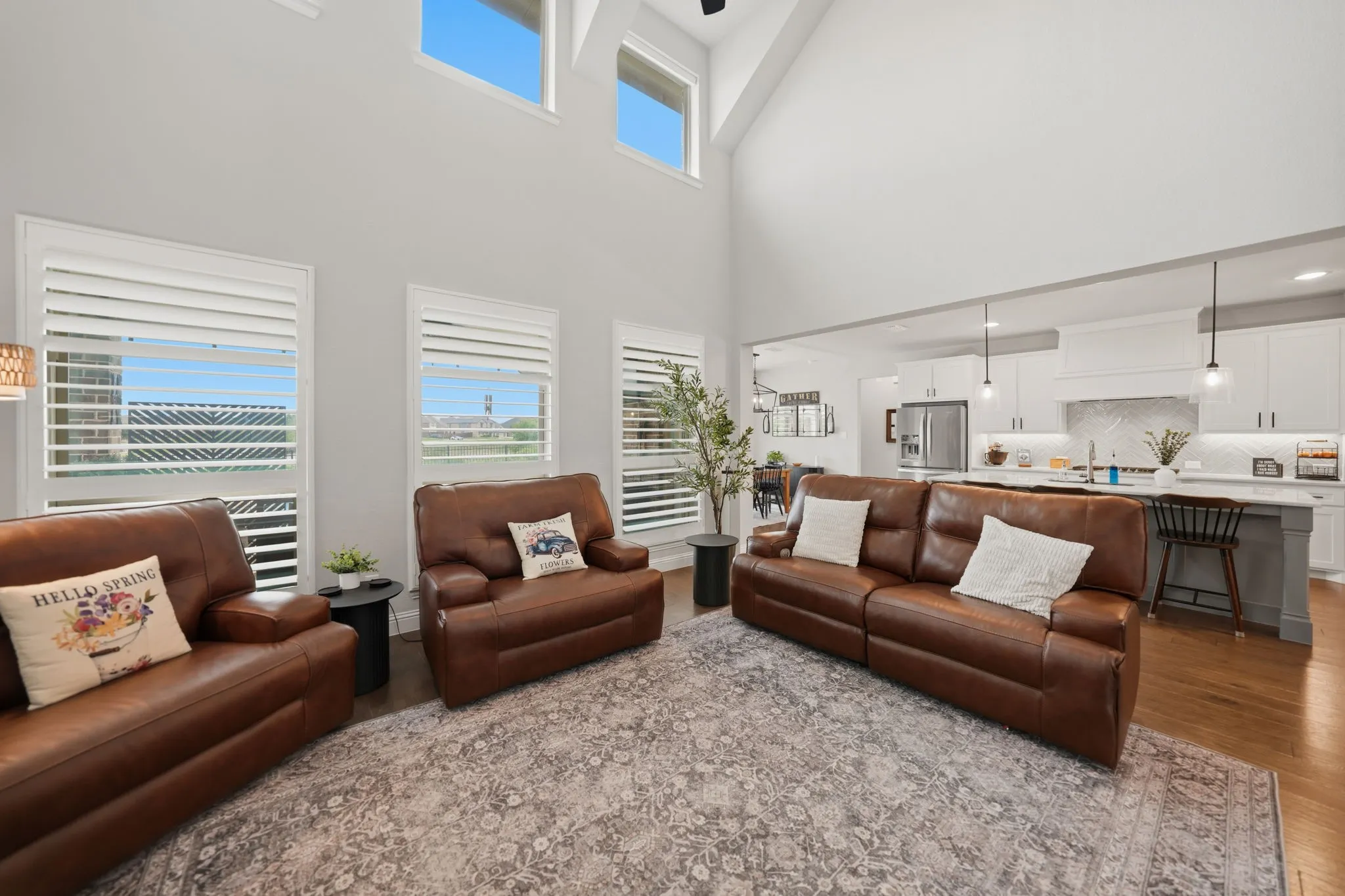 Single Family Residence For Sale in Tarrant County , 9801 Wexley Way, Fort Worth, Texas 76131, 4 Bedroom, 3 Bathroom, 3 Garage spaces, 3,353 Sqft, built in 2021, Preowned, mls#21246514, Real Estate Agent in Fort Worth, Homes For Sale in Tarrant county, Homes For Sale in Fort Worth, Realtor in Fort Worth Texas, Real Estate Brokerage Independent Realty Texas, Luminita Cordes Realtor