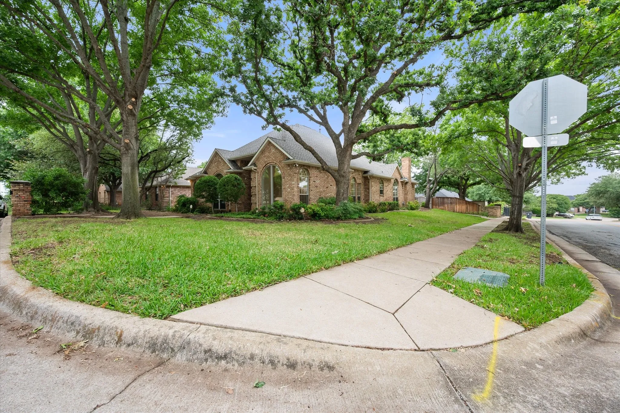 5200 Independence - nice corner lot
