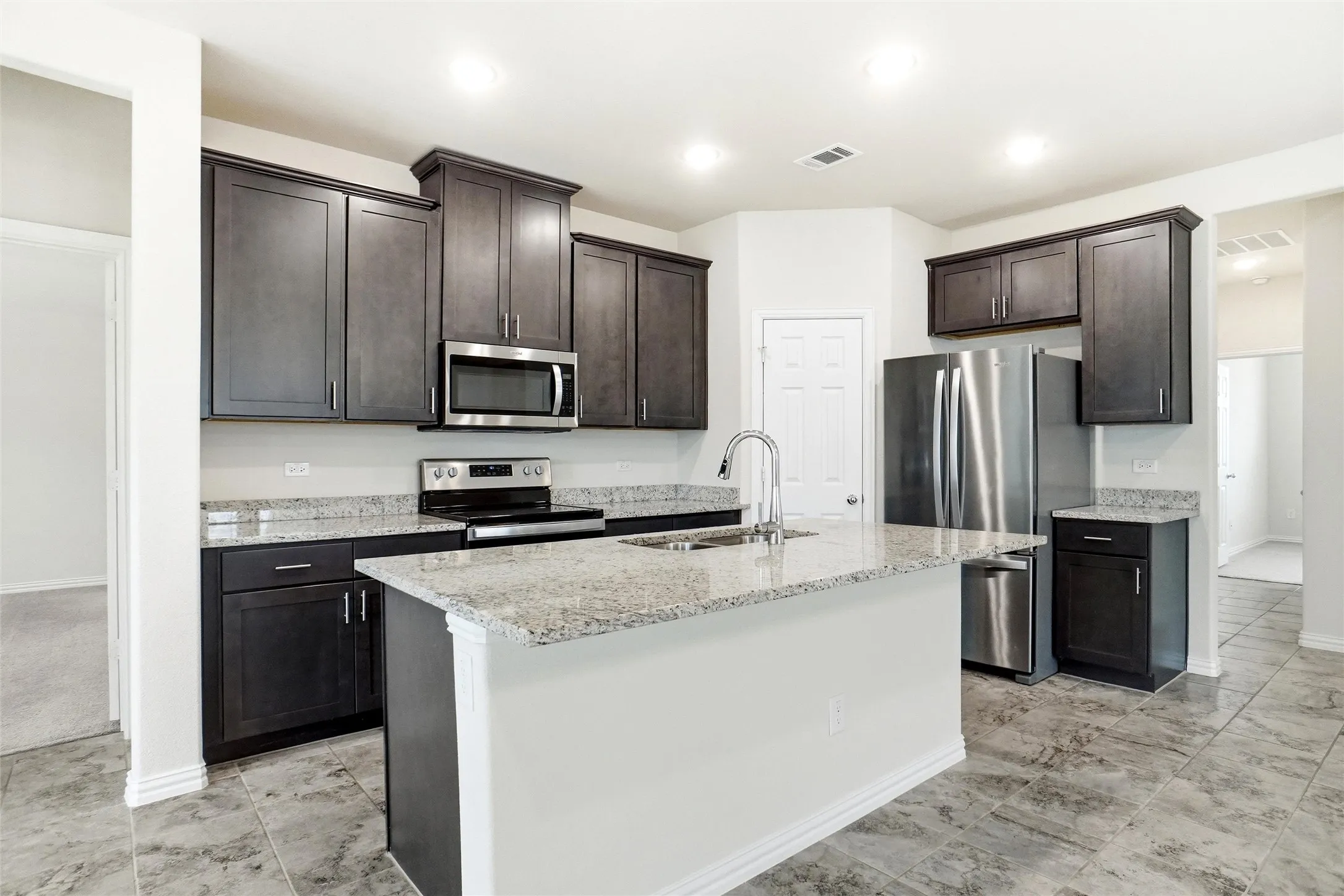 Single Family Residence For Sale in Denton County , 3017 Cliffview Drive, Sanger, Texas 76266, 3 Bedroom, 2 Bathroom, 2 Garage spaces, 1,601 Sqft, built in 2022, mls#21245542, Real Estate Agent in Sanger, Homes For Sale in Denton county, Homes For Sale in Sanger, Realtor in Sanger Texas, Real Estate Brokerage Independent Realty Texas, Luminita Cordes Realtor