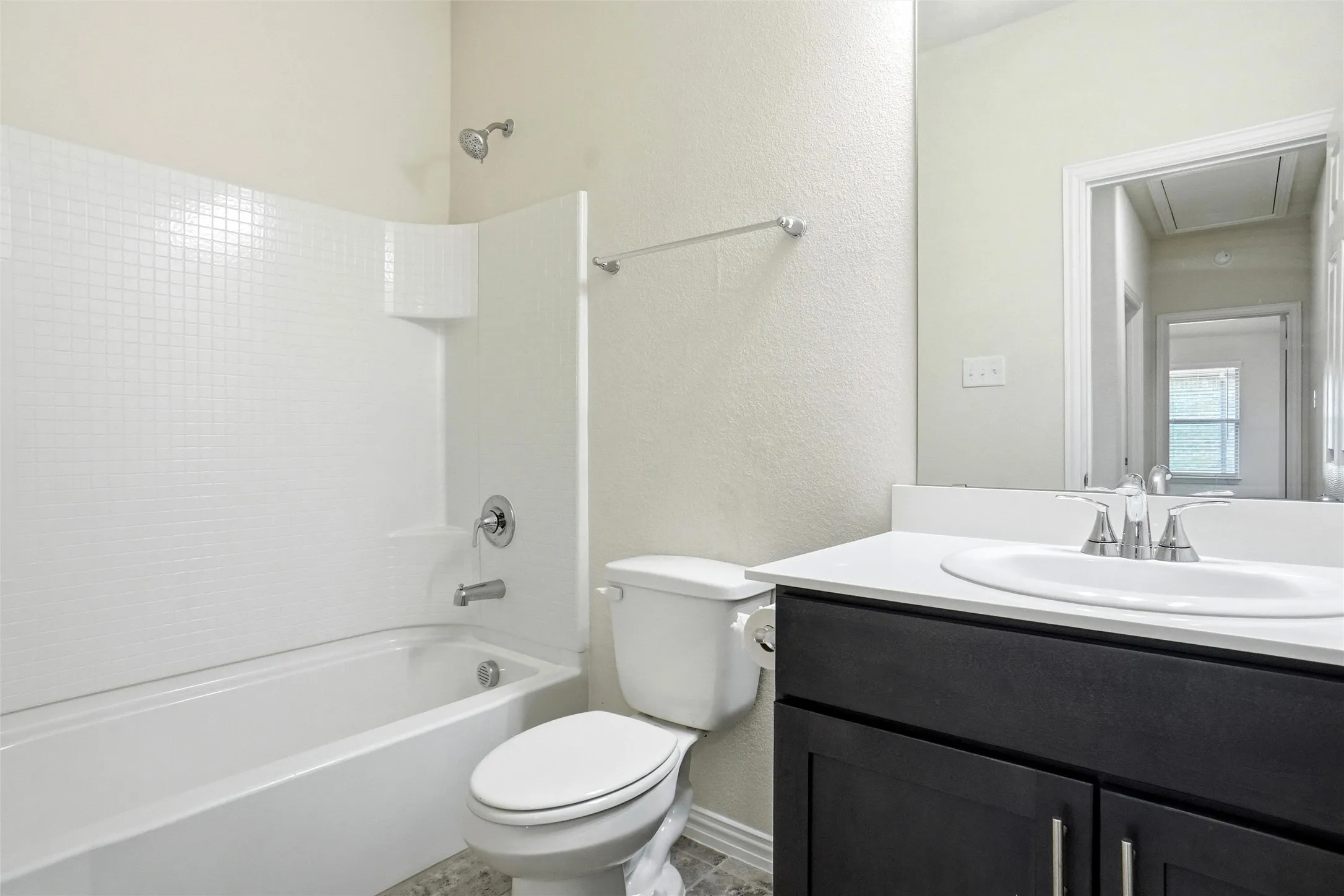 Single Family Residence For Sale in Denton County , 3017 Cliffview Drive, Sanger, Texas 76266, 3 Bedroom, 2 Bathroom, 2 Garage spaces, 1,601 Sqft, built in 2022, mls#21245542, Real Estate Agent in Sanger, Homes For Sale in Denton county, Homes For Sale in Sanger, Realtor in Sanger Texas, Real Estate Brokerage Independent Realty Texas, Luminita Cordes Realtor