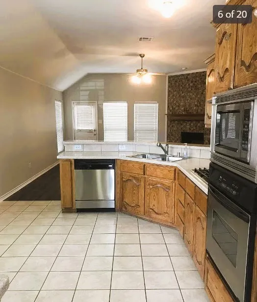 Single Family Residence For Rent in Rockwall County , 2750 Fern Valley Lane, Rockwall, Texas 75087, 4 Bedrooms, 2 Bathrooms, 2 Garage spaces, 1,923 Sqft, built in 2005, Preowned, Price $2,400, mls#21249591, Real Estate Agent in Rockwall, Homes For Rent in Rockwall county, Homes For Rent in Rockwall, Realtor in Rockwall Texas, Real Estate Brokerage Independent Realty Texas, Luminita Cordes Realtor