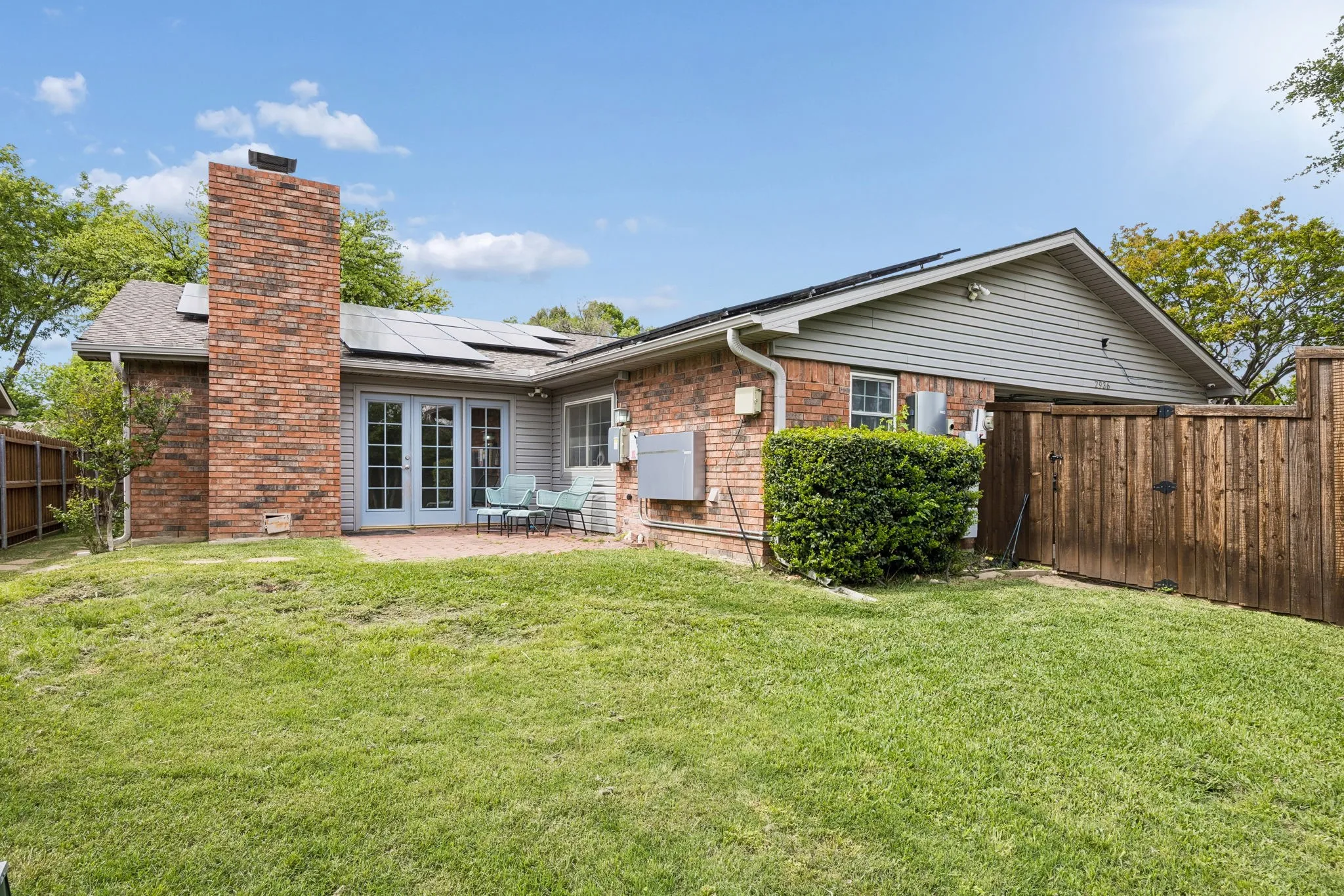 Single Family Residence For Sale in Denton County , 2936 Furneaux Lane, Carrollton, Texas 75007, 4 Bedroom, 2 Bathroom, 2 Garage spaces, 2,111 Sqft, built in 1978, Preowned, mls#21245777, Real Estate Agent in Carrollton, Homes For Sale in Denton county, Homes For Sale in Carrollton, Realtor in Carrollton Texas, Real Estate Brokerage Independent Realty Texas, Luminita Cordes Realtor