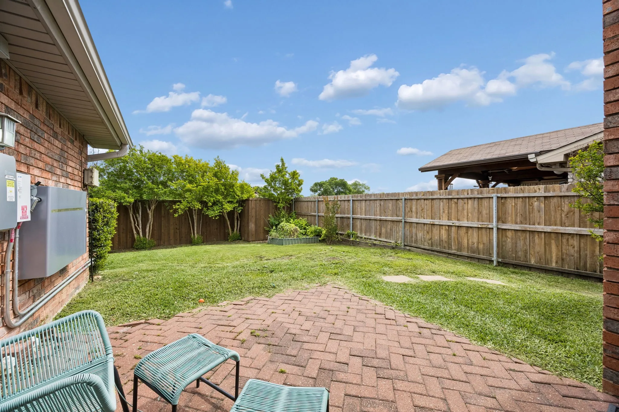 Single Family Residence For Sale in Denton County , 2936 Furneaux Lane, Carrollton, Texas 75007, 4 Bedroom, 2 Bathroom, 2 Garage spaces, 2,111 Sqft, built in 1978, Preowned, mls#21245777, Real Estate Agent in Carrollton, Homes For Sale in Denton county, Homes For Sale in Carrollton, Realtor in Carrollton Texas, Real Estate Brokerage Independent Realty Texas, Luminita Cordes Realtor